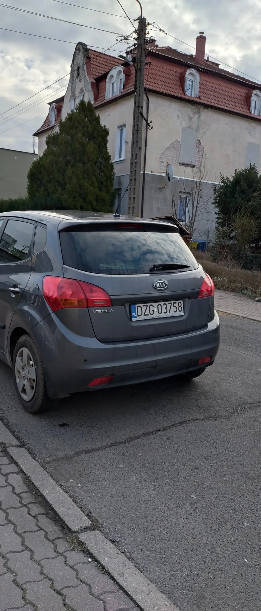 Cymbał zestawiający bramę wjazdowo-wyjazdową...