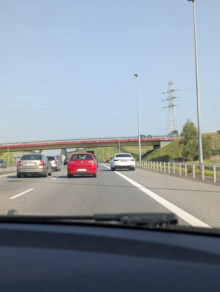 Wyprzedzał pasem awaryjnym na a4 kolo Krakowa, bo kto zabroni