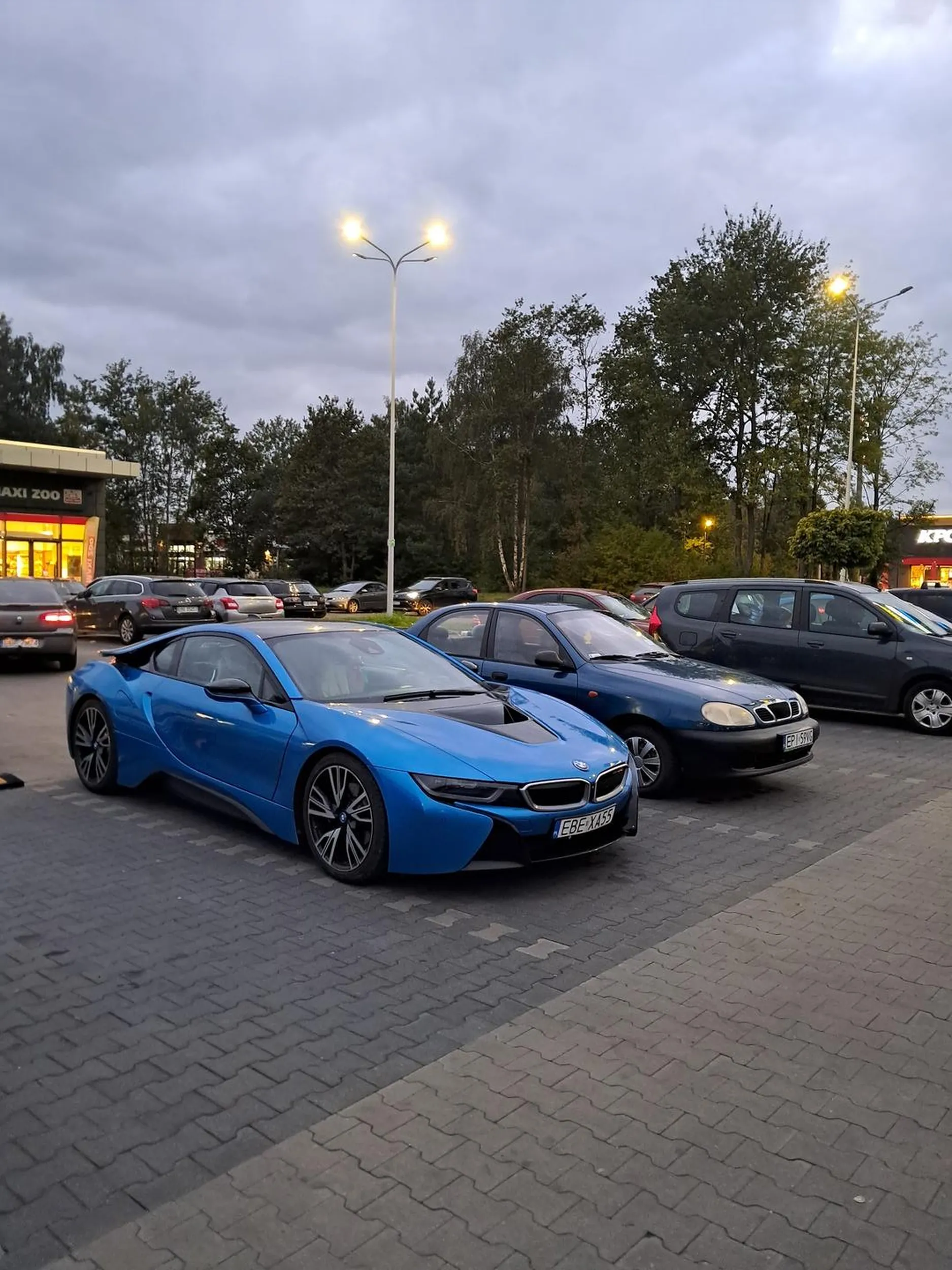 Pięknie prezentuje sie obok lanosa