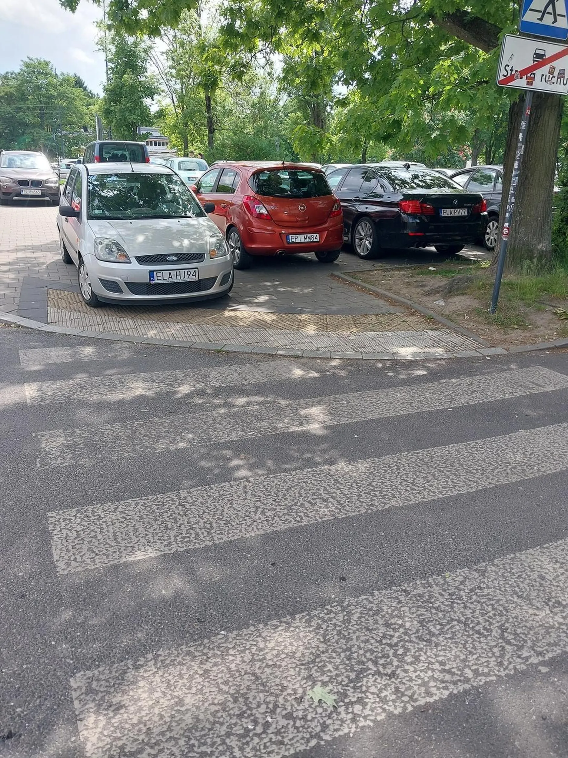 Mistrz parkowania zawitał na dzień dziecka na stadionie Widzewa...