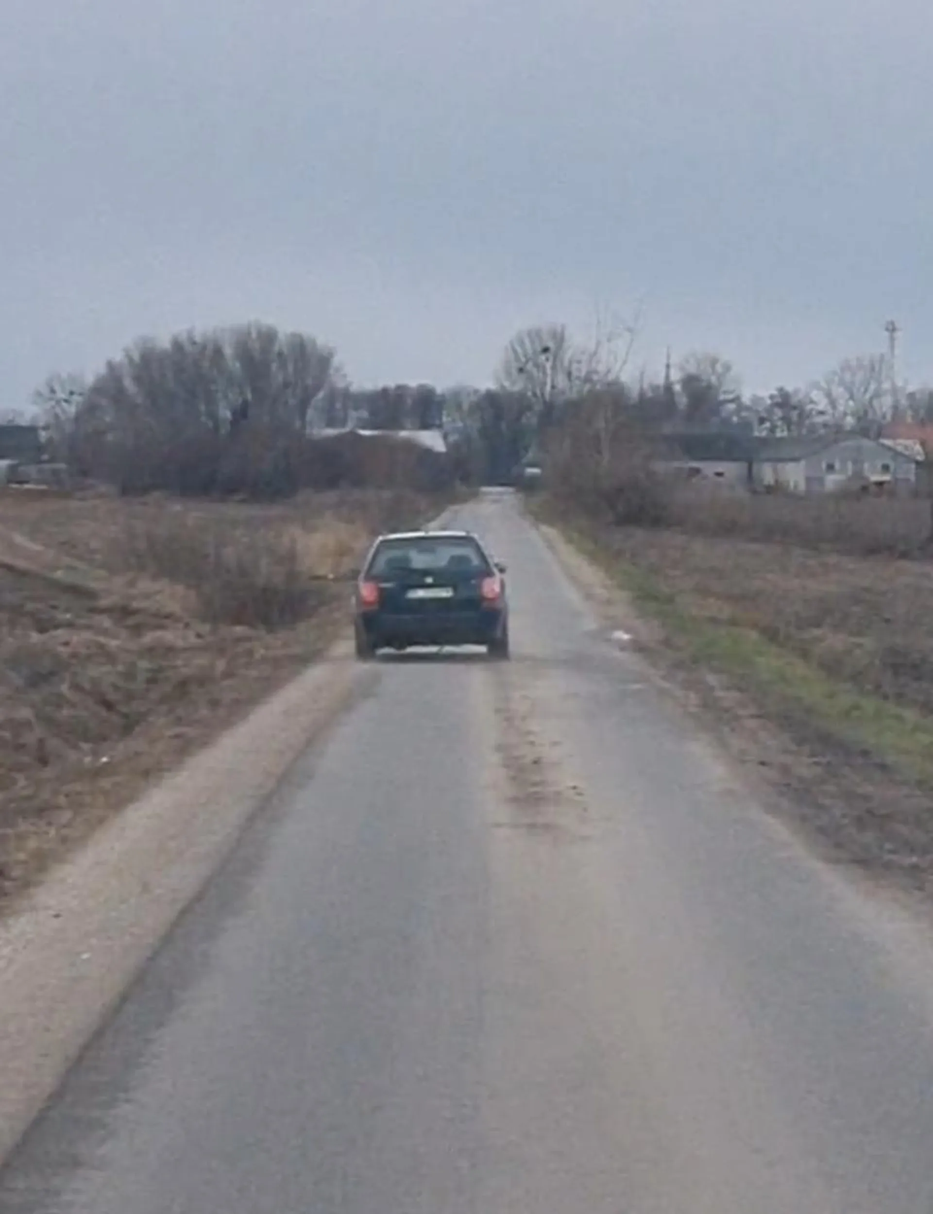 Jechałem za typem, jechał od lewej do prawej, prawdopodobnie pod wpływem..