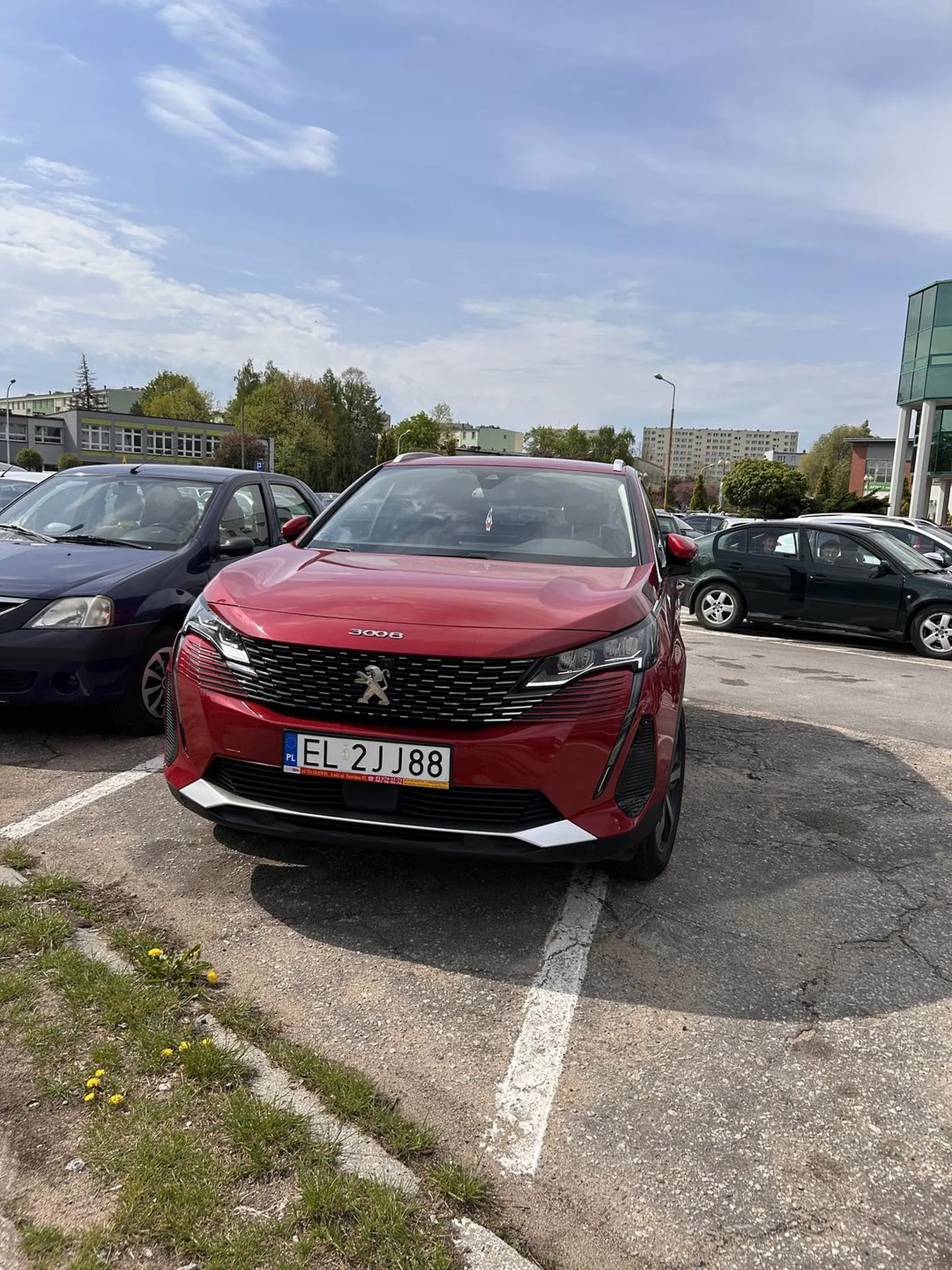 pozdrawiamy tą pizdę co codziennie parkuje jak zjeb