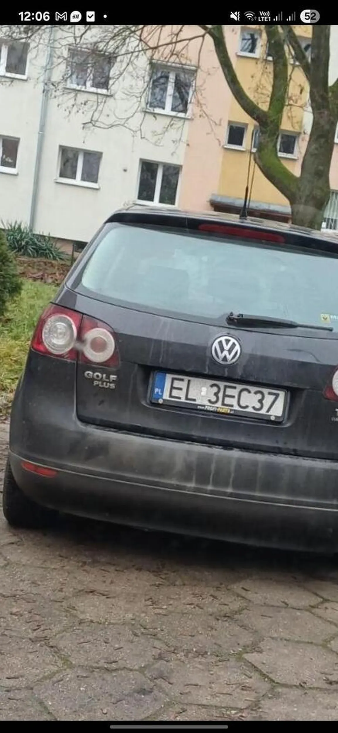 Uważajcie na niego, nie umie parkować i zastawia cały parking tak że nie można wyjechać, często parkuje przy spornej 74. Szkoda mi gakich ludzi bo widać że był poszkodowany w życiu ale niestety...