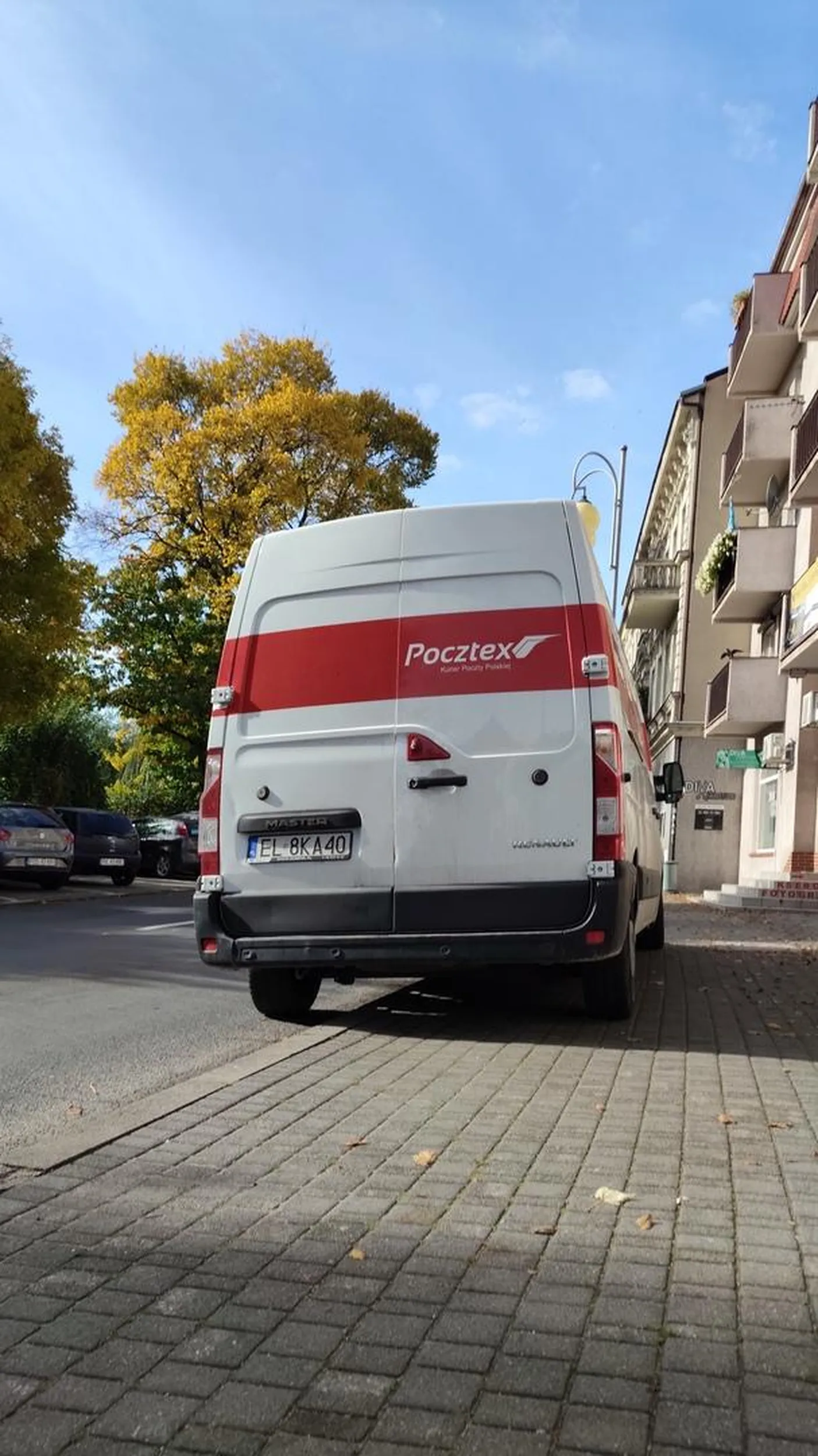 DMC na chodniku do 2.5t 13.10.2025 11:50