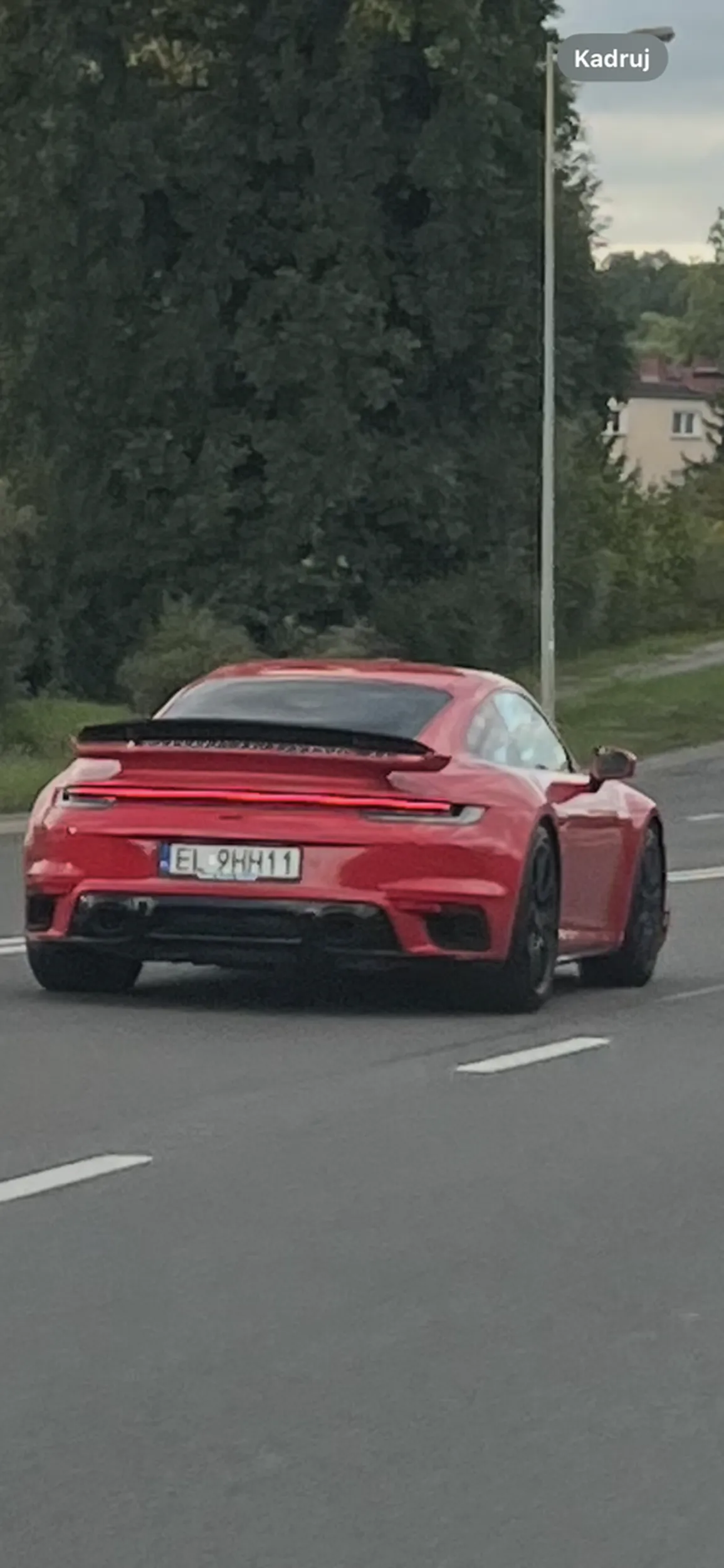 Kierowca zajeżdża drogę