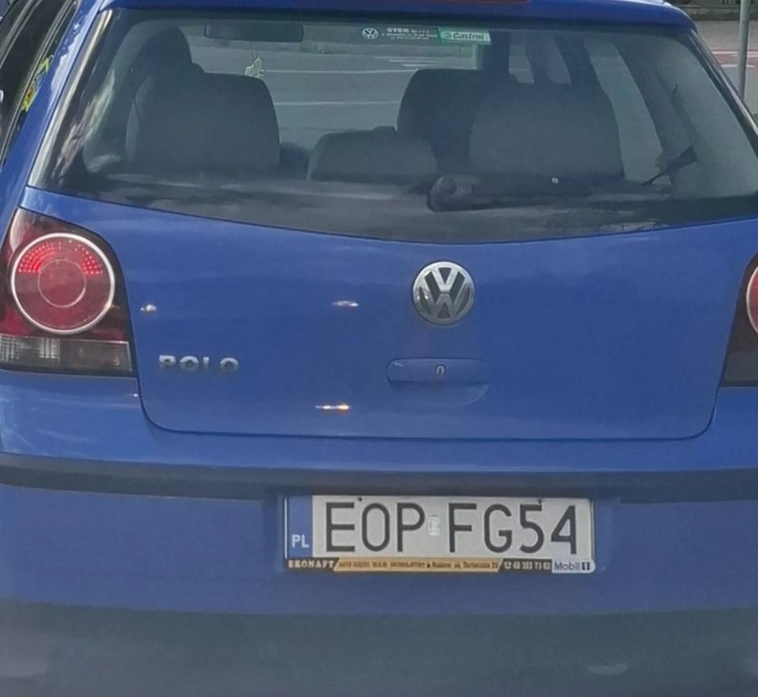 Naucz się kobieto zmieniać pas na biernackiego bo pospiechem zabijesz niewinne dziecko na foteliku dobrze ze mam sprawne hamulce bo ciebie mi nie szkoda tylko dziecka