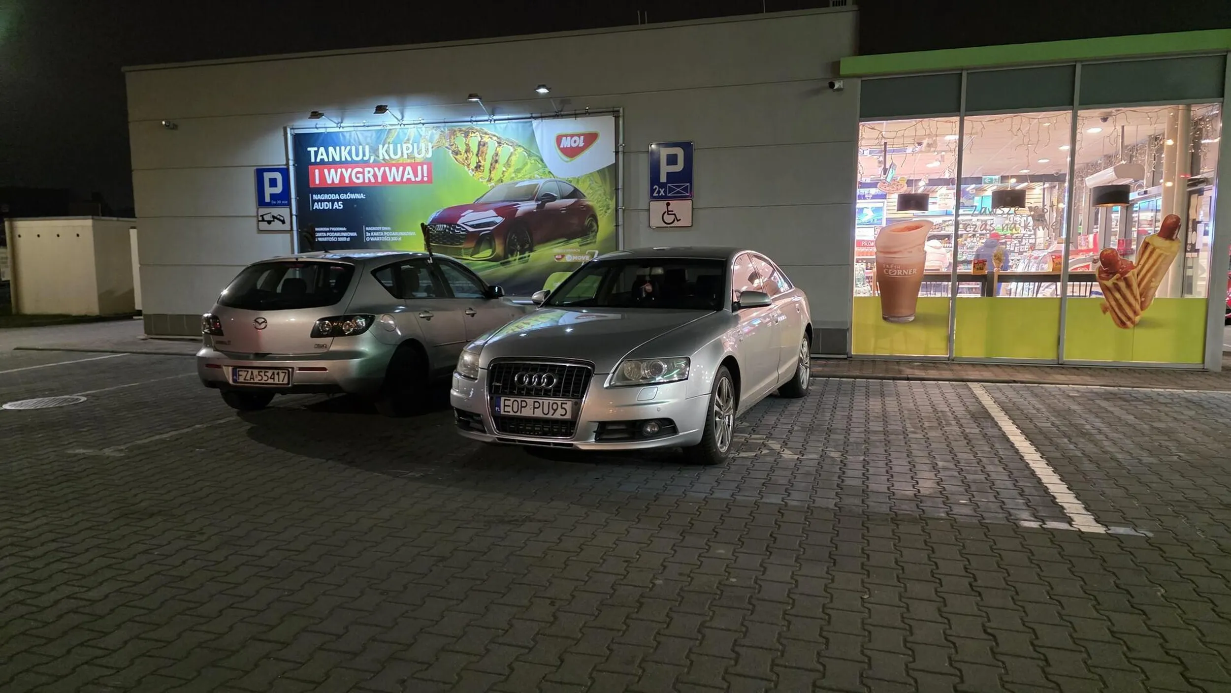 Chłop 20-22 lata z dziewczyną na stacje po fajki przyjechal. Karty inwalidy brak. Jedynie inwalidztwo umysłowe