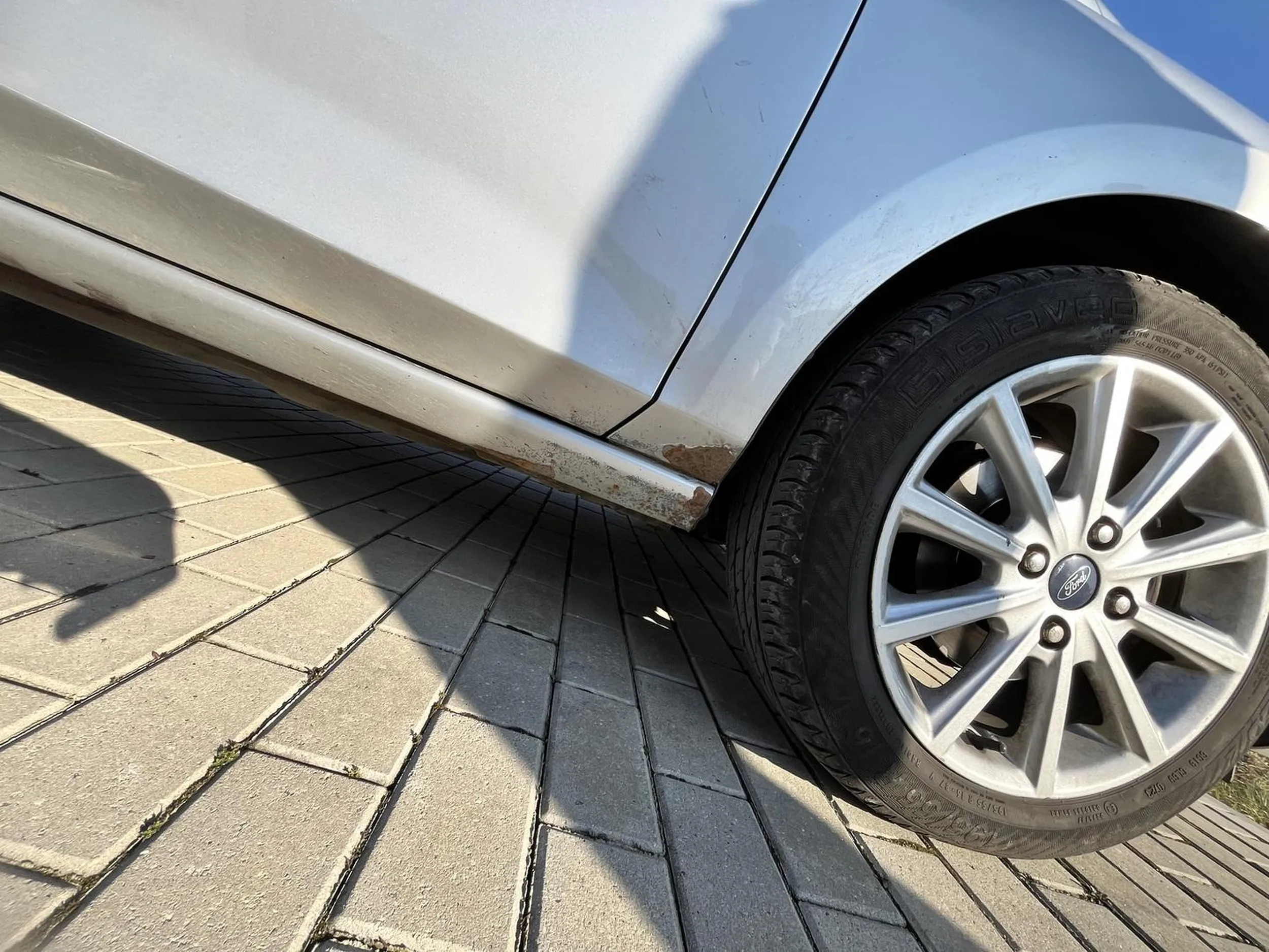Uważajcie na to auto jak chcecie je kupić. Na ogłoszeniu wszystko pięknie, a na miejscu spore ogniska rdzy, otarcia, brudny środek i dziwnie chodzący silnik.