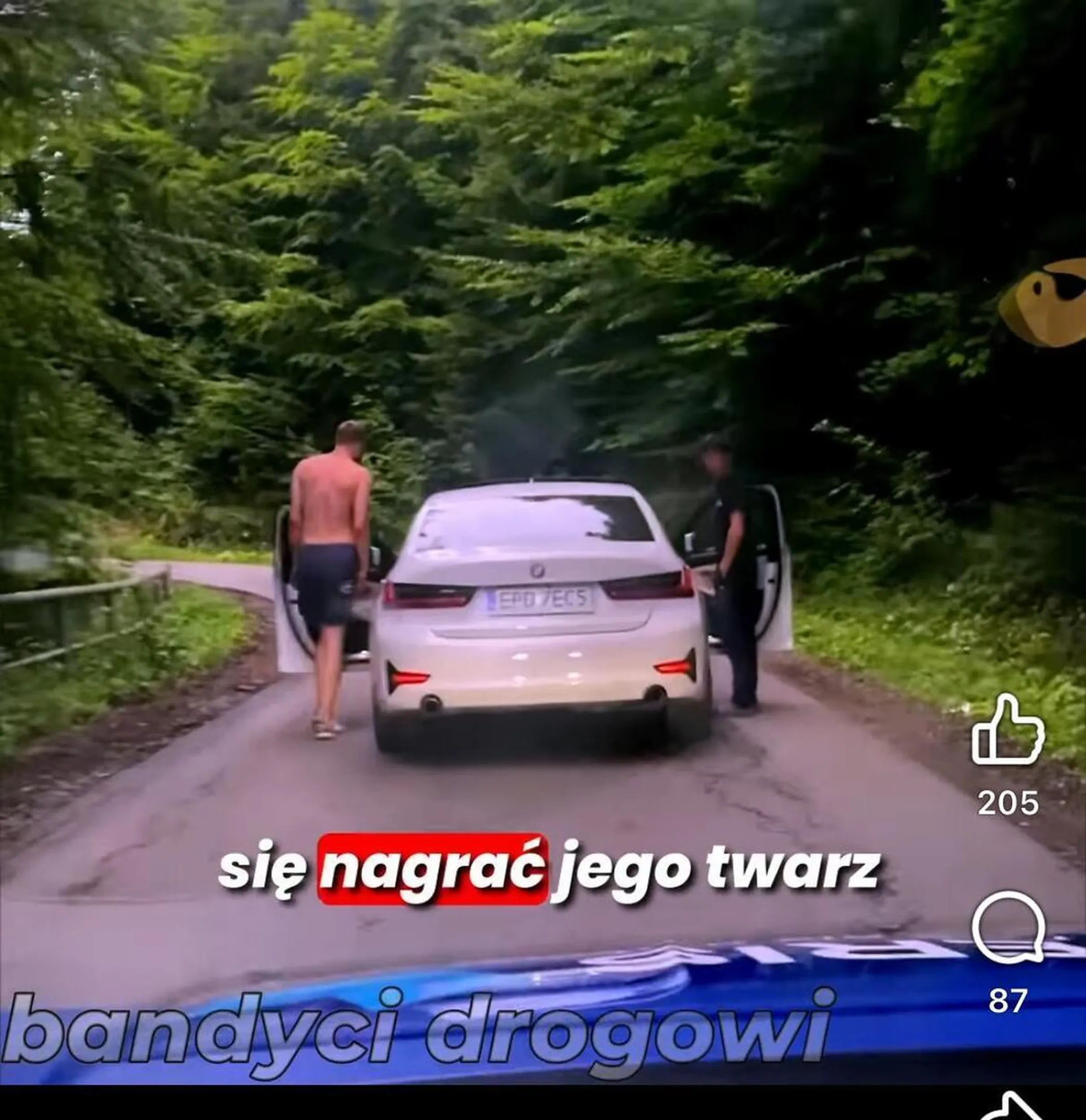 Stara puściła ci się z mongołami. A Ty jesteś mongolska ciota