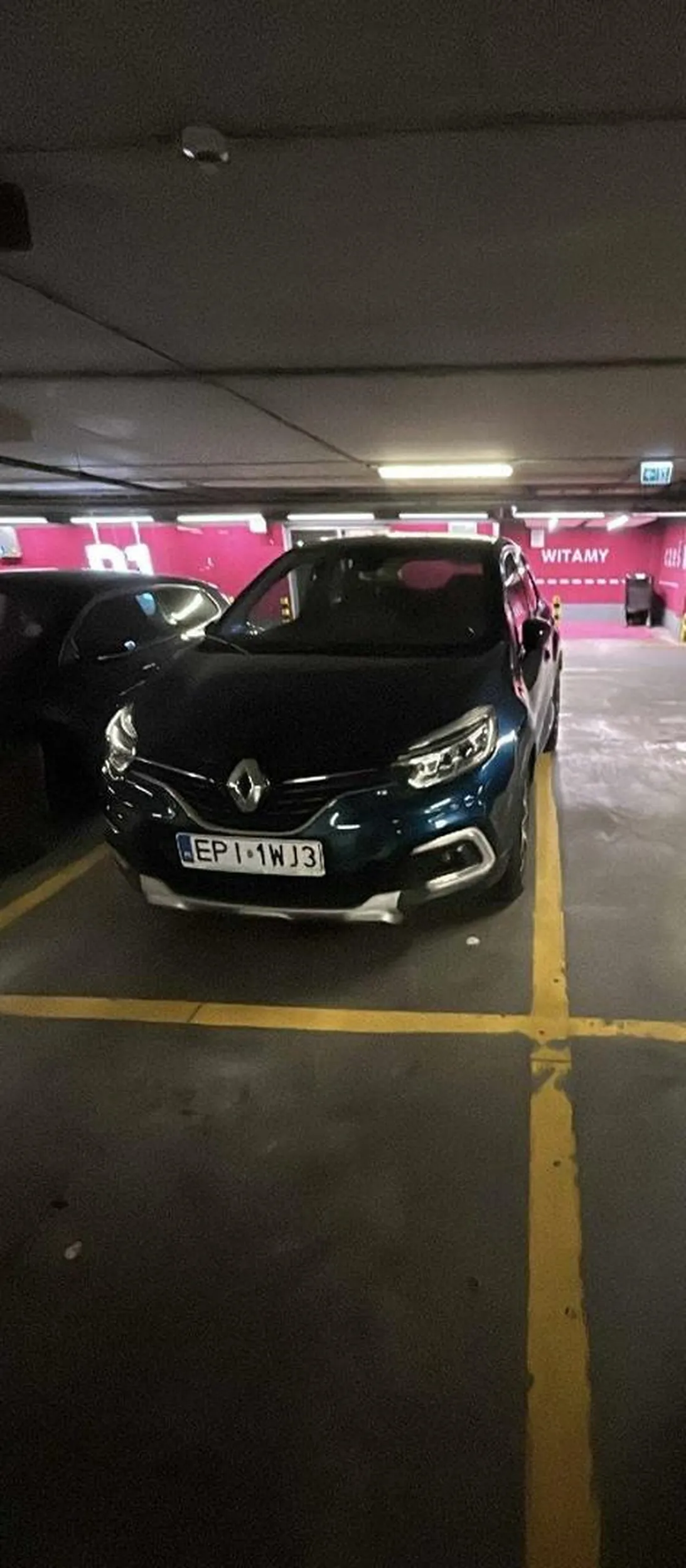 To ze masz wielka landare nie znaczy ze masz parkowac jak zj*b