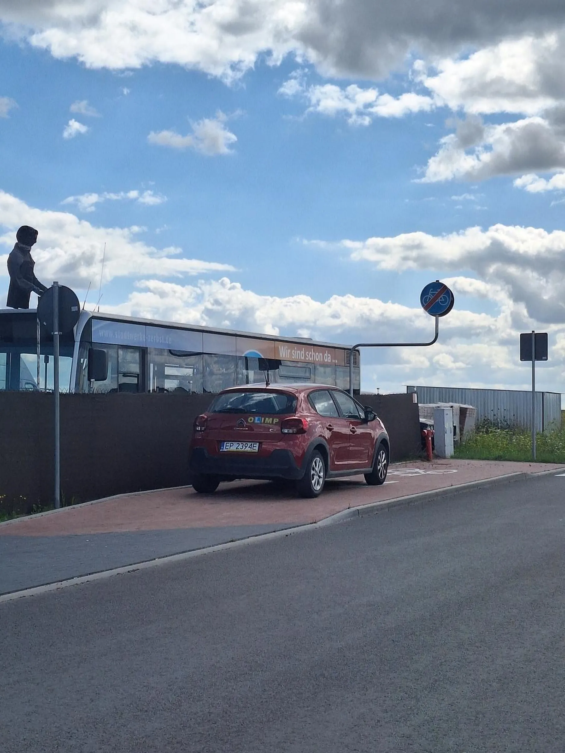 Panie instruktorze, można tak parkować?