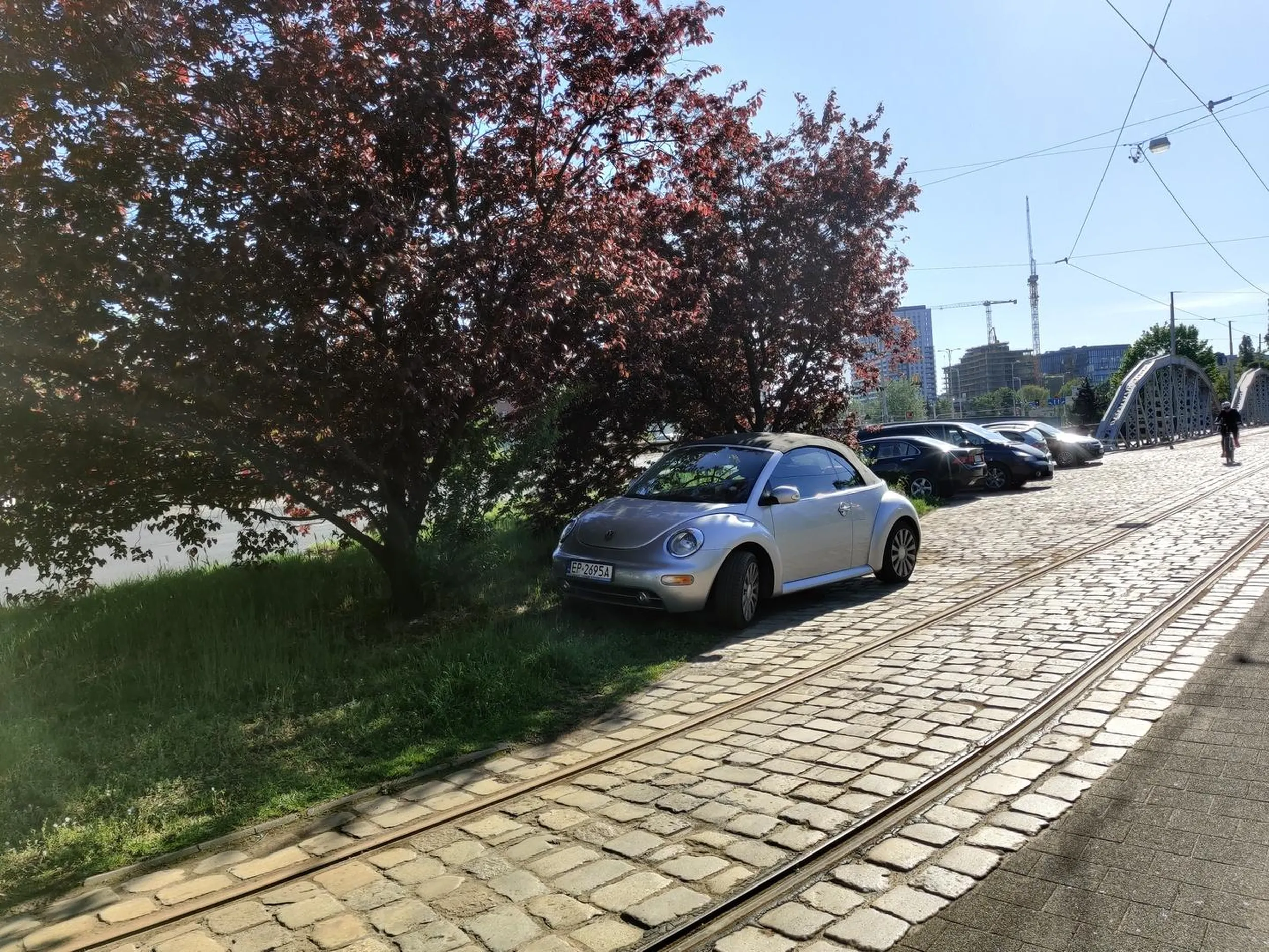 Super kierowca, bardzo dba żeby autko nie stało na słońcu.