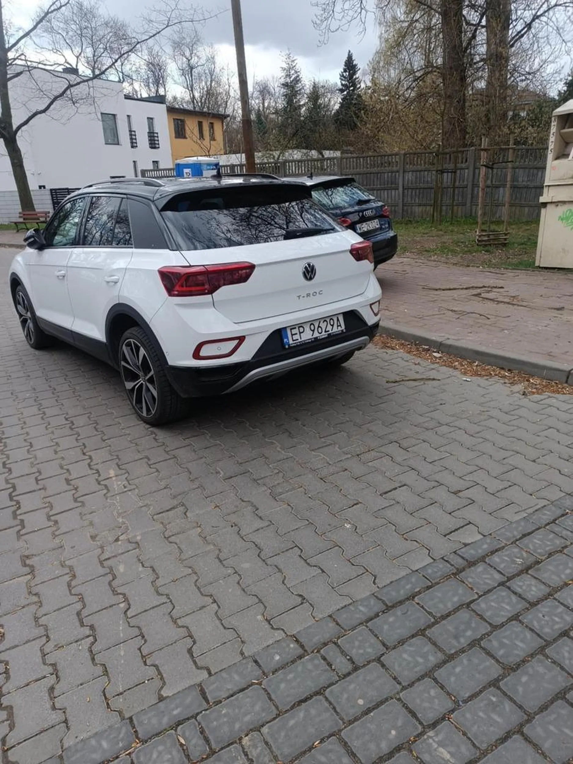 Brawo za parkowanie na szpitalu na roosevelta, parking zamknięty przedwcześnie