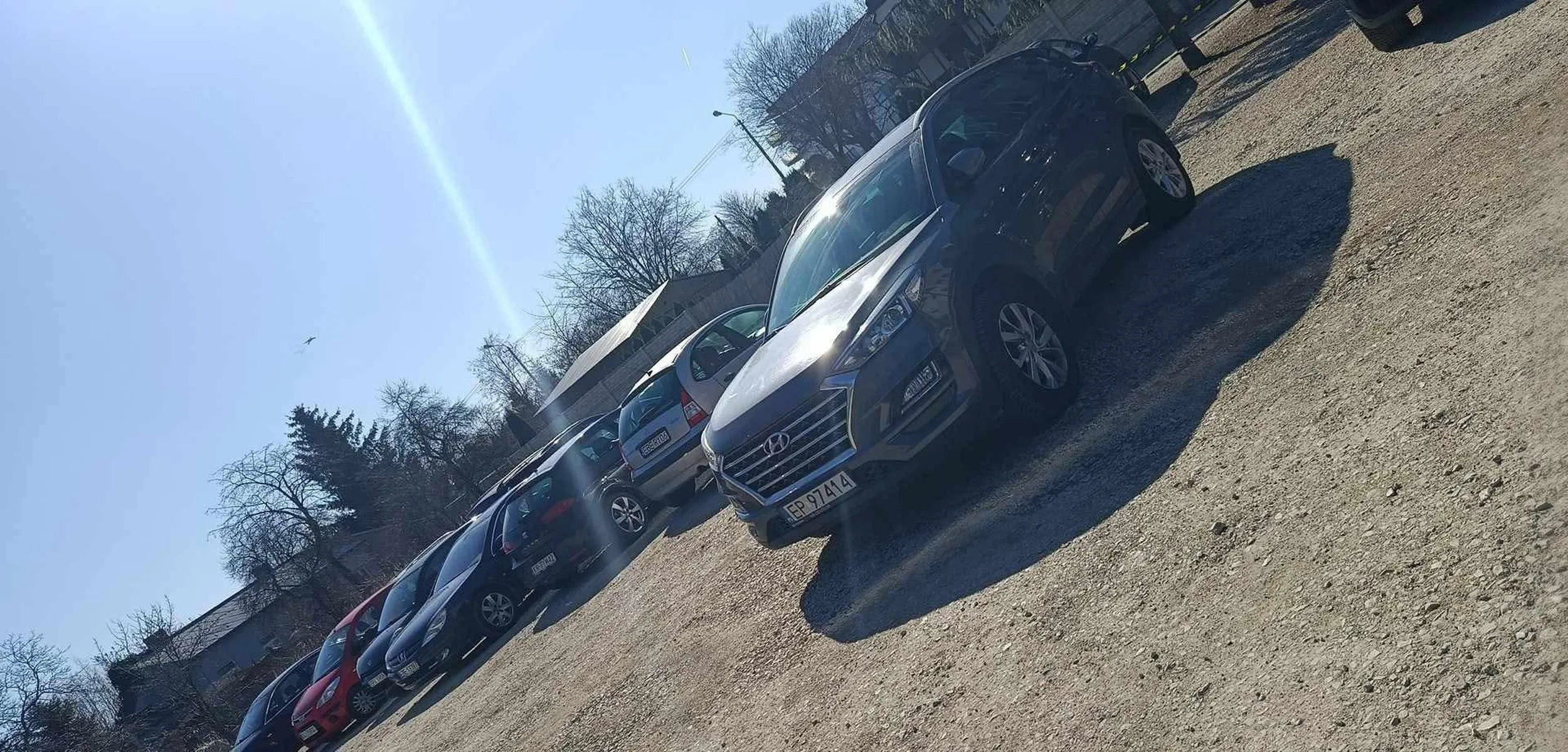 Polecam nauczyć się parkować. Przez 4,5h Pani blokowała cały parking ?