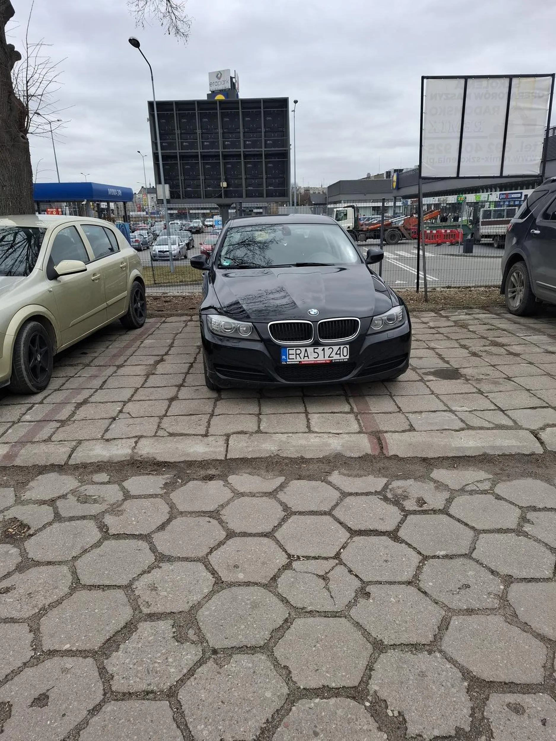 Jełopek parkować nie umie