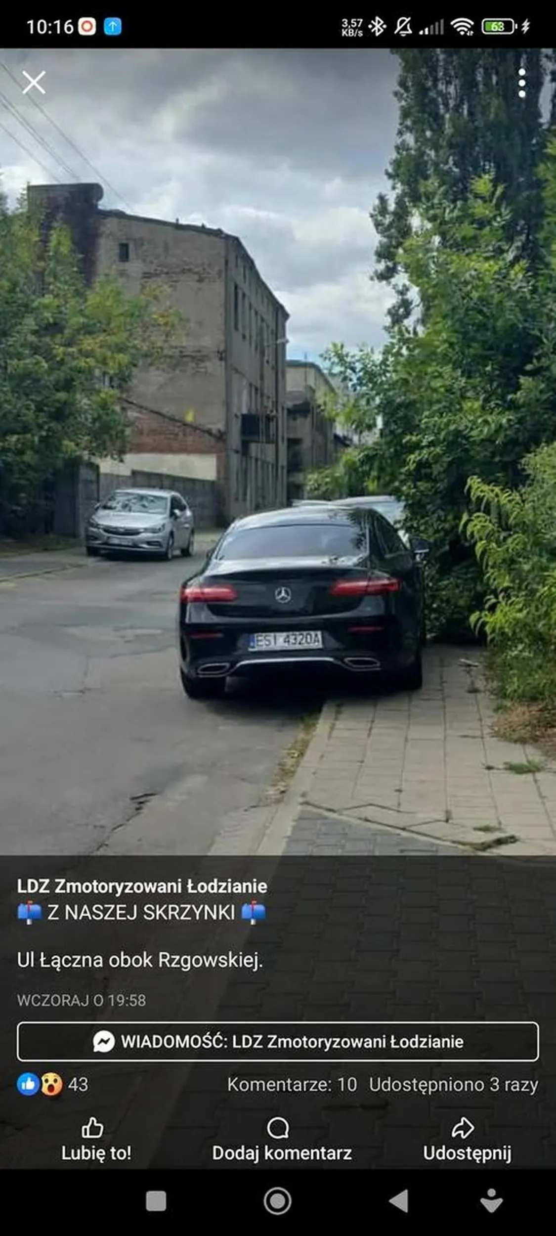 znajdź se parking dla bogatych a nie na chodniku. ps zasikalem ci na klamke