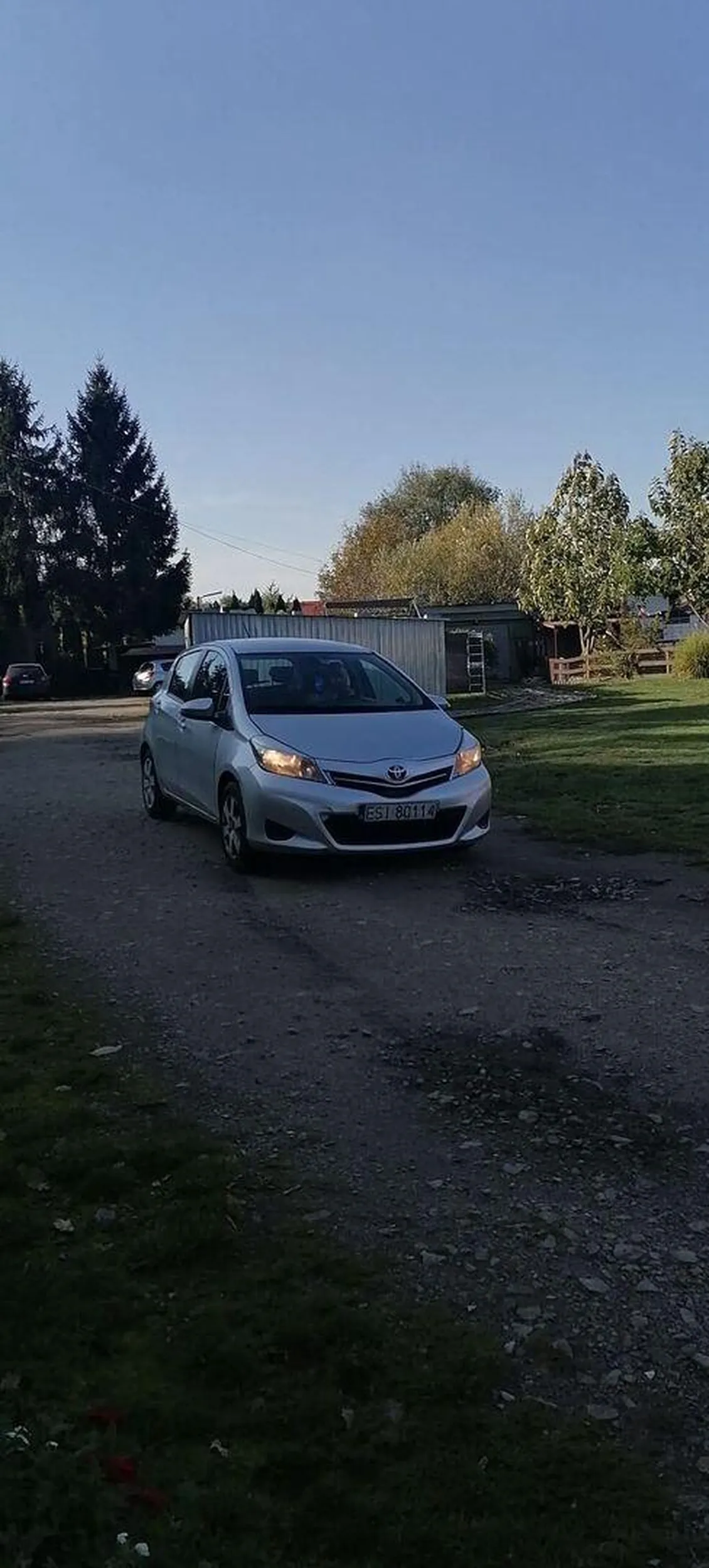 Złodzieje. Okradają sklepy na terenie gminy Źórawina, powiat wrocławski. Jeżeli ktoś zobaczy proszę zgłaszać na Policję.