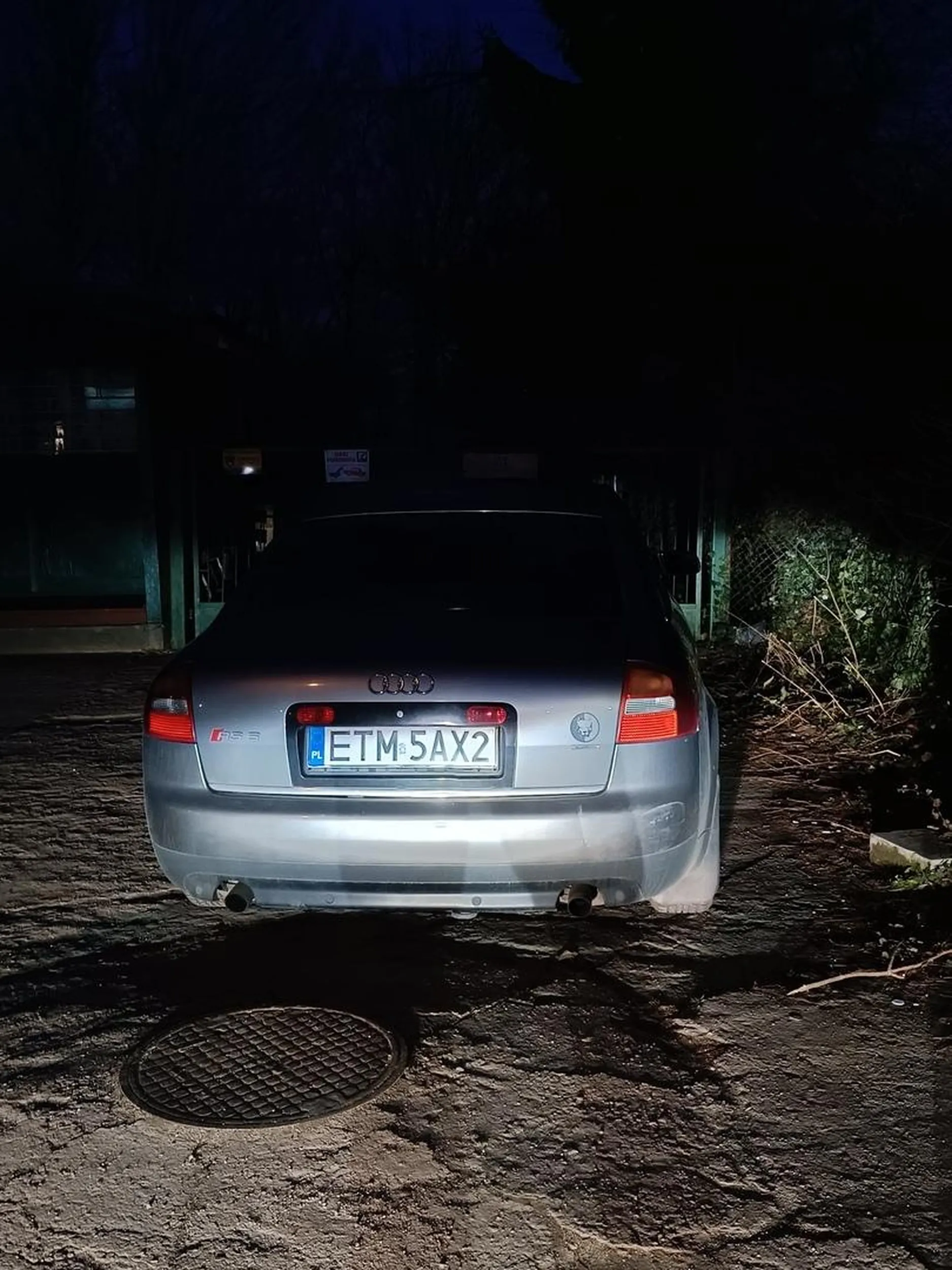 Co tydzień parkuje na zakazie.Naucz się parkować kobieto.