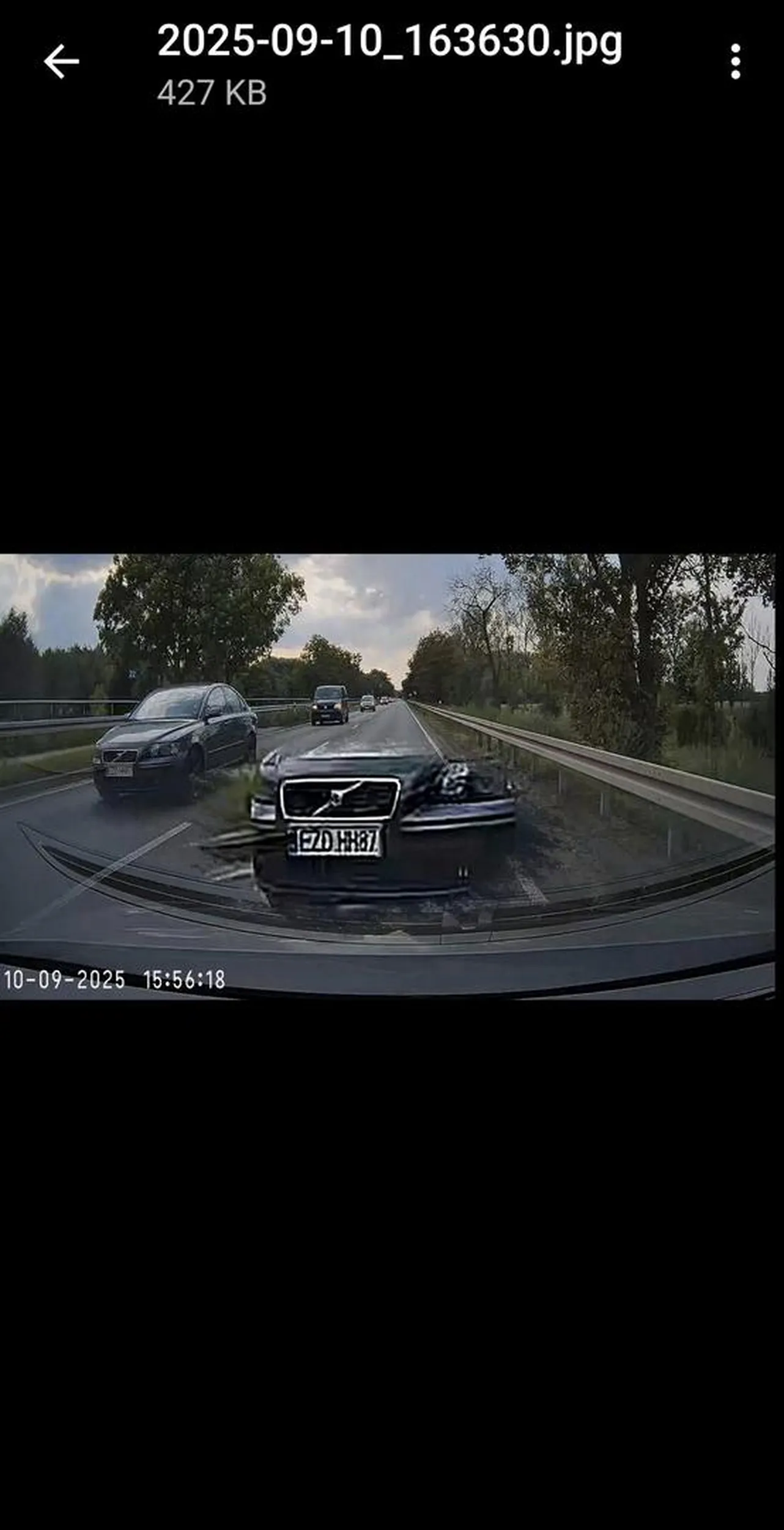 Pirat drogowy ,gdybym nie zwolnił zabił by mnie  i rodzinę.,dodatkowo długimi walił conto nie on.. wielce nieśmiertelny. Bandyta Drogowy.