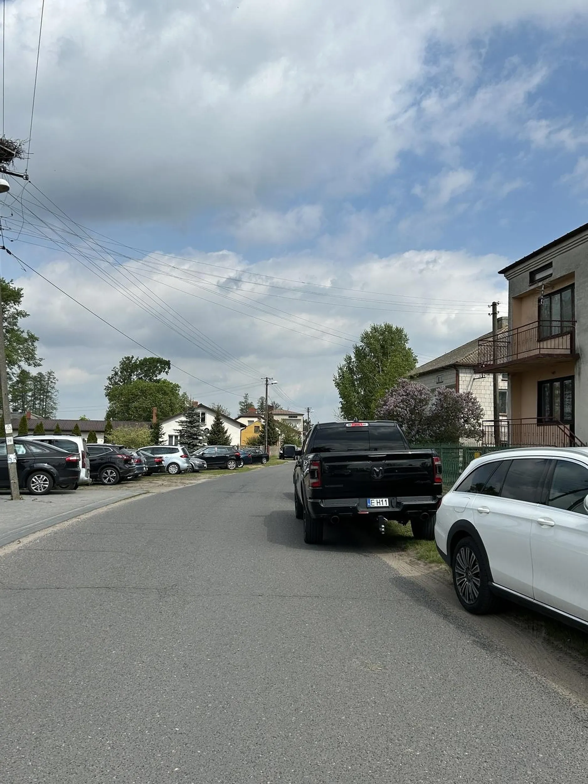 Jak nie umiesz zaparkować bezpiecznie tym autobusem jak przyjechałeś na mecz to kup sobie malucha.