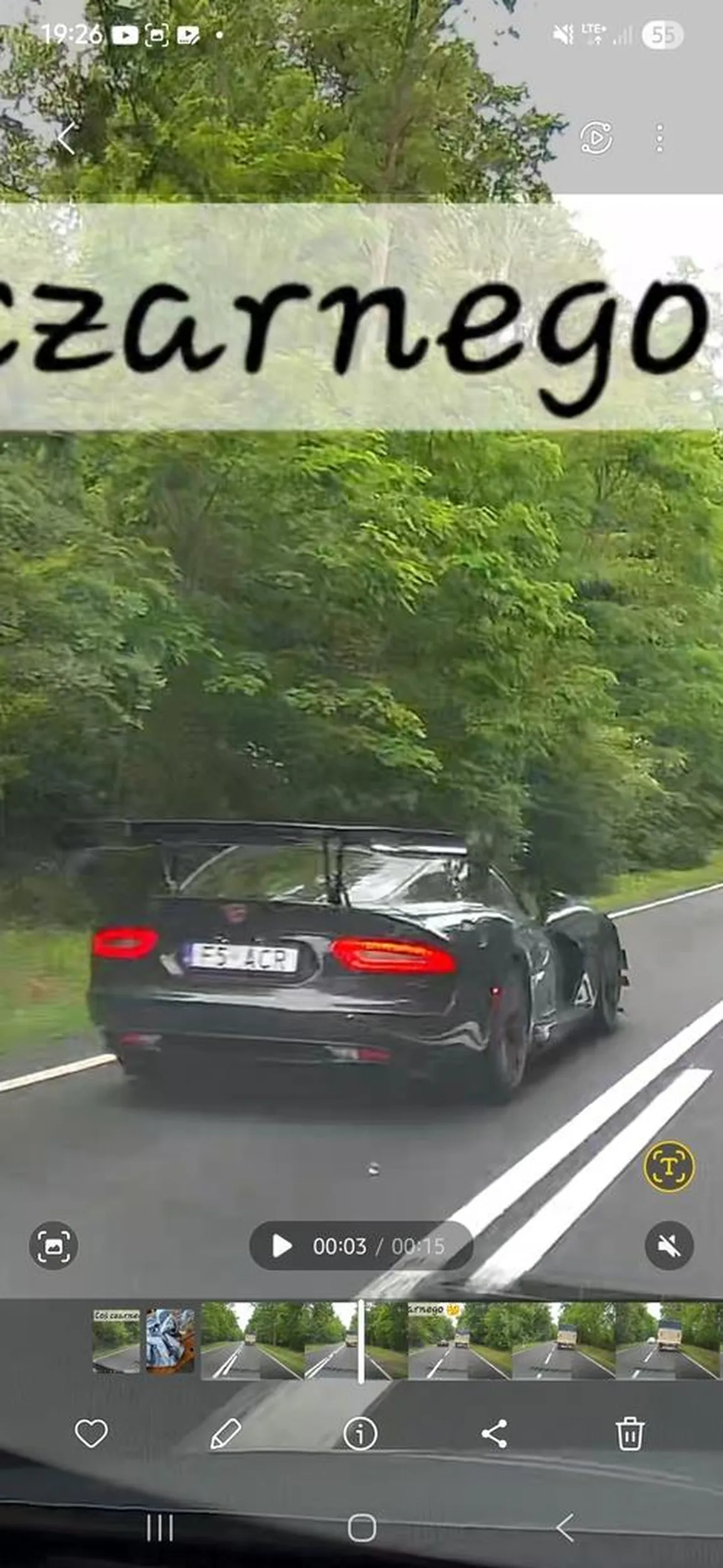 Wyprzedzanie na podwójnej ciągłej jedzie na żyletki. VIPER SZYBKI ALE PRZEPISY OBOWIAZUJA WSZYSTKICH TO NIE TOR WYSCIGOWY!!!