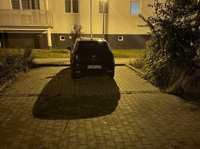 Mistrz parkowania, nie jest za ciasno?