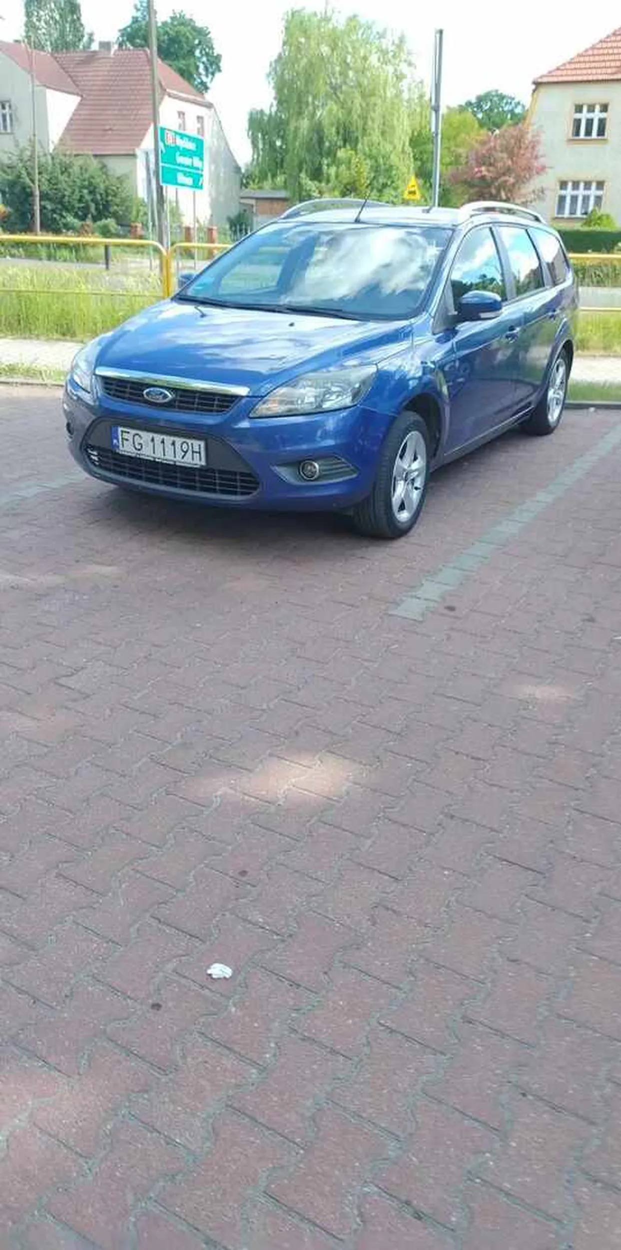 Jak odpalił tego potwora to całe osiedle obudził ten pojazd nadaje się na złom a nie do jazdy