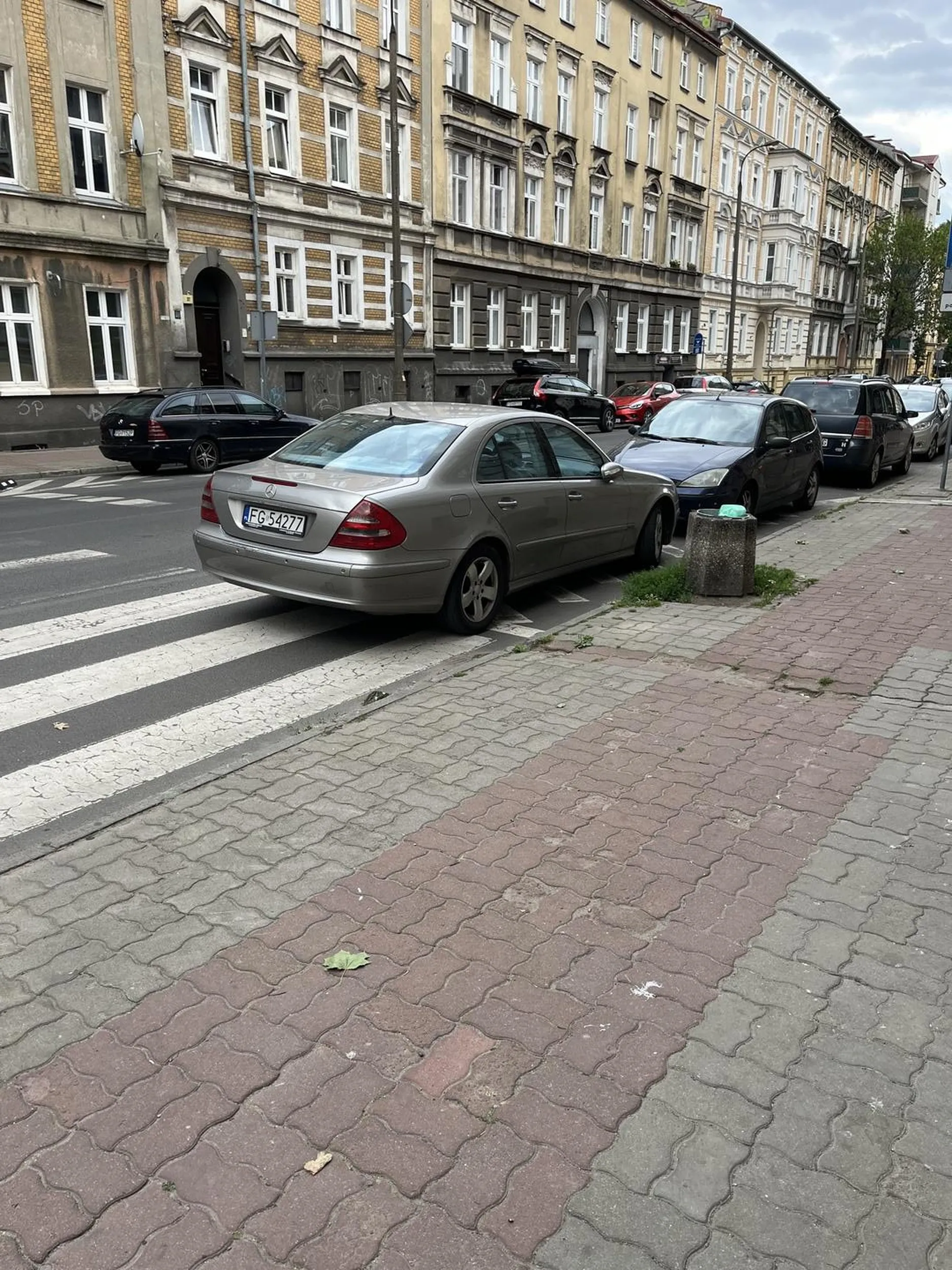 Bardzo bodry parking ???