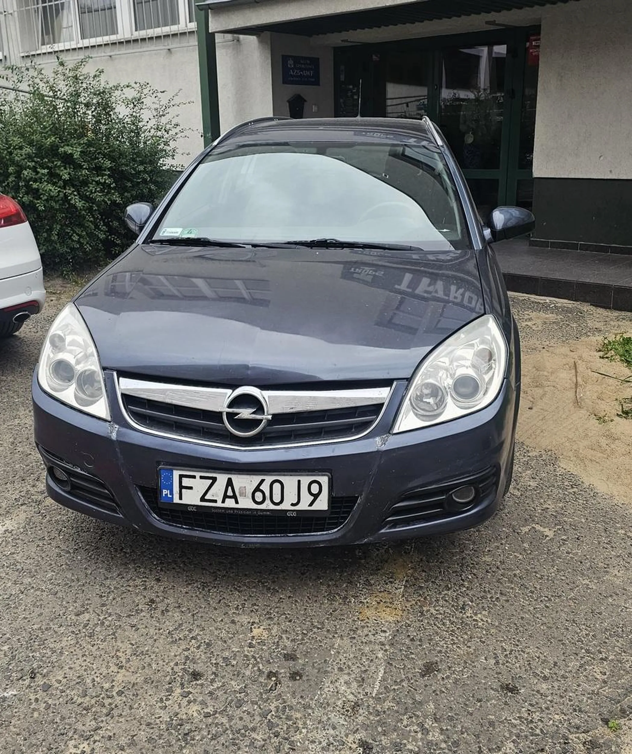 Brak słów. Umysłowa porażka. Zastawia przejście.