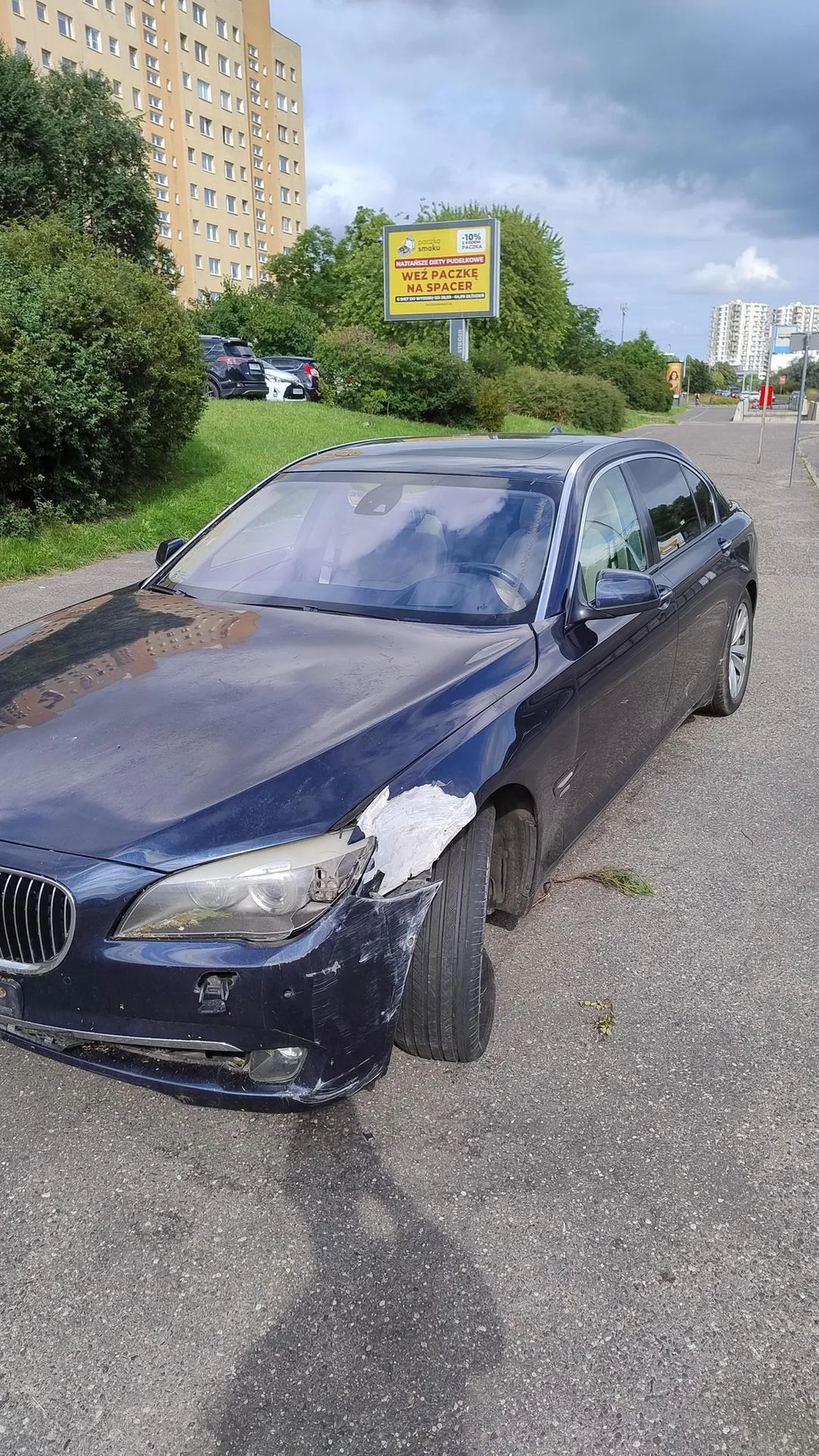 Kradziony? Jeżdżone po pijaku? Czy po prostu niedostosowanie prędkości do warunków na drodze?