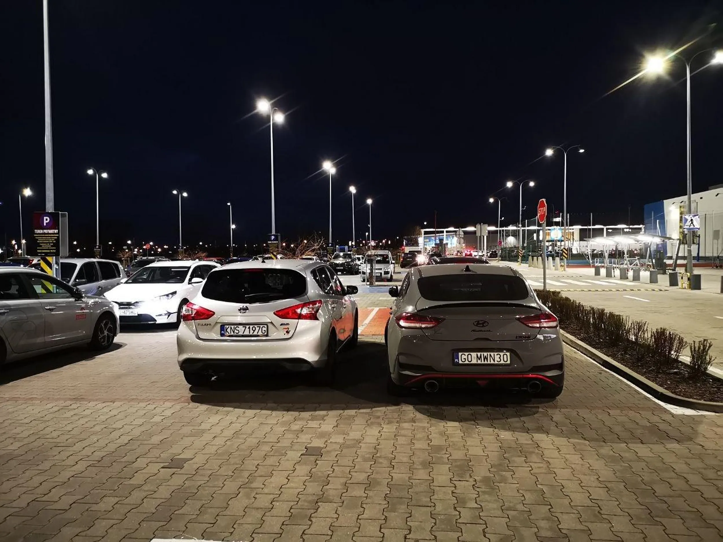 Półtora miejsca, bo w jednym sie nie źmieści.