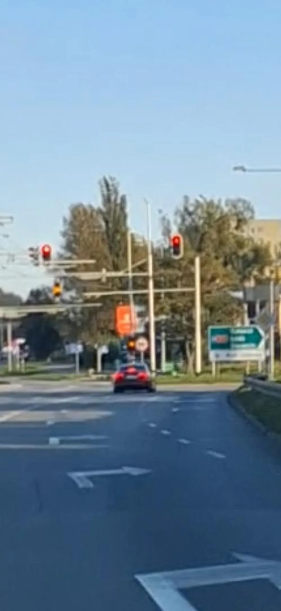 Myśli ze ma czerwona alfę to może na czerwonym