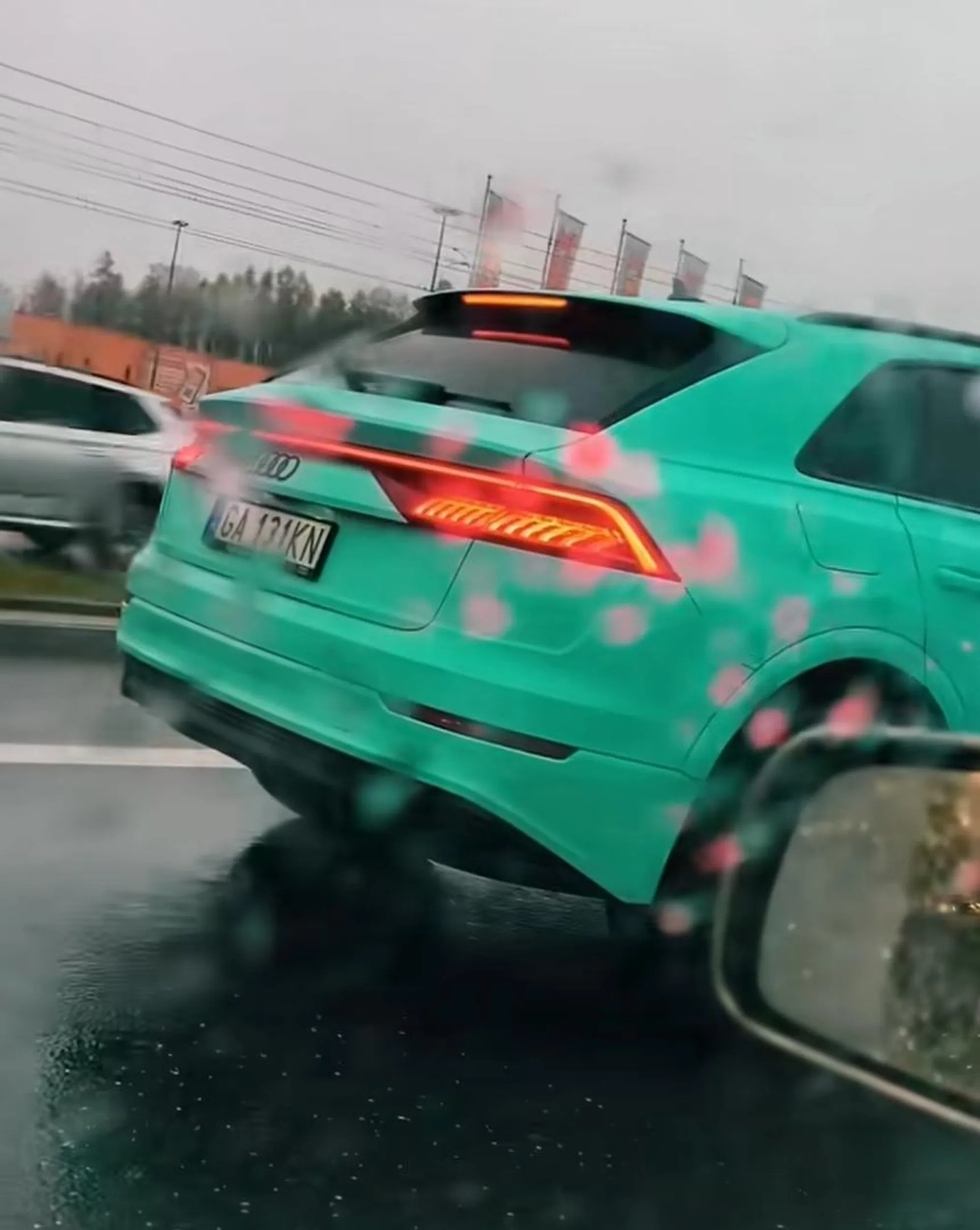 Piękna, turkusowa audica! Ale piękny kolor! Oh my goodness!!!