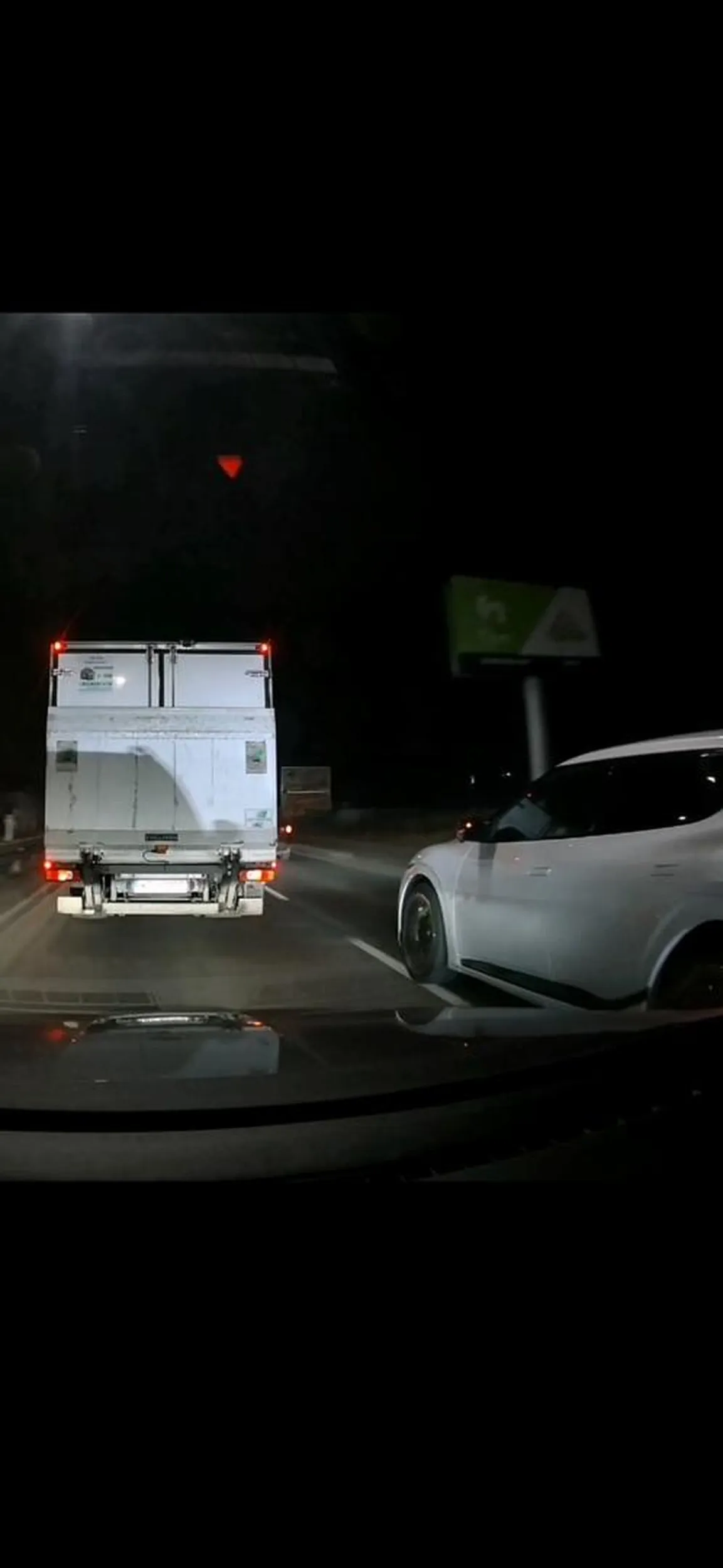 Ziutek, nerwy do konserwy, musisz uznać wyższość diesela nad elektrykiem.