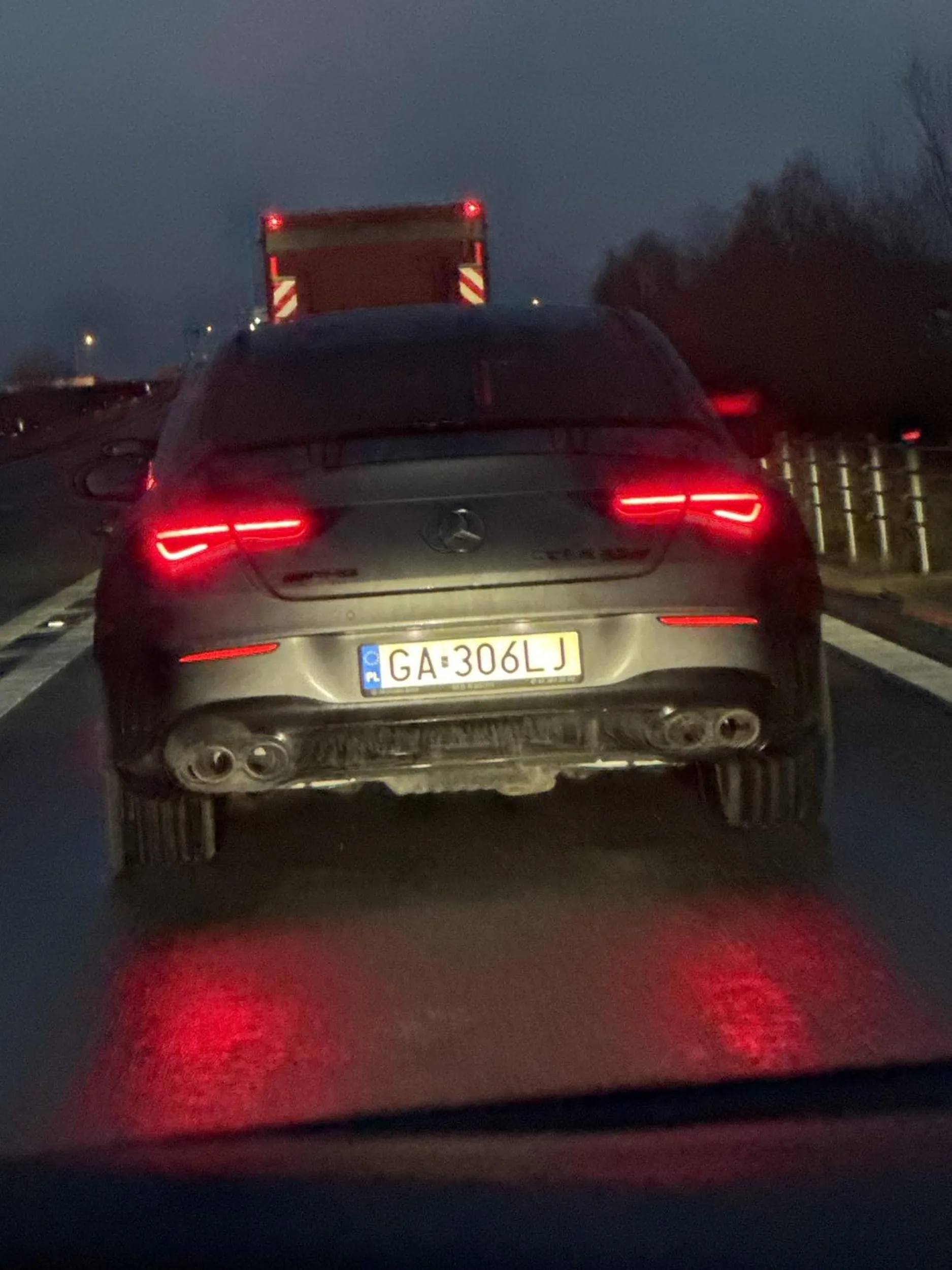 Burak jakich malo. Uważać na pajaca