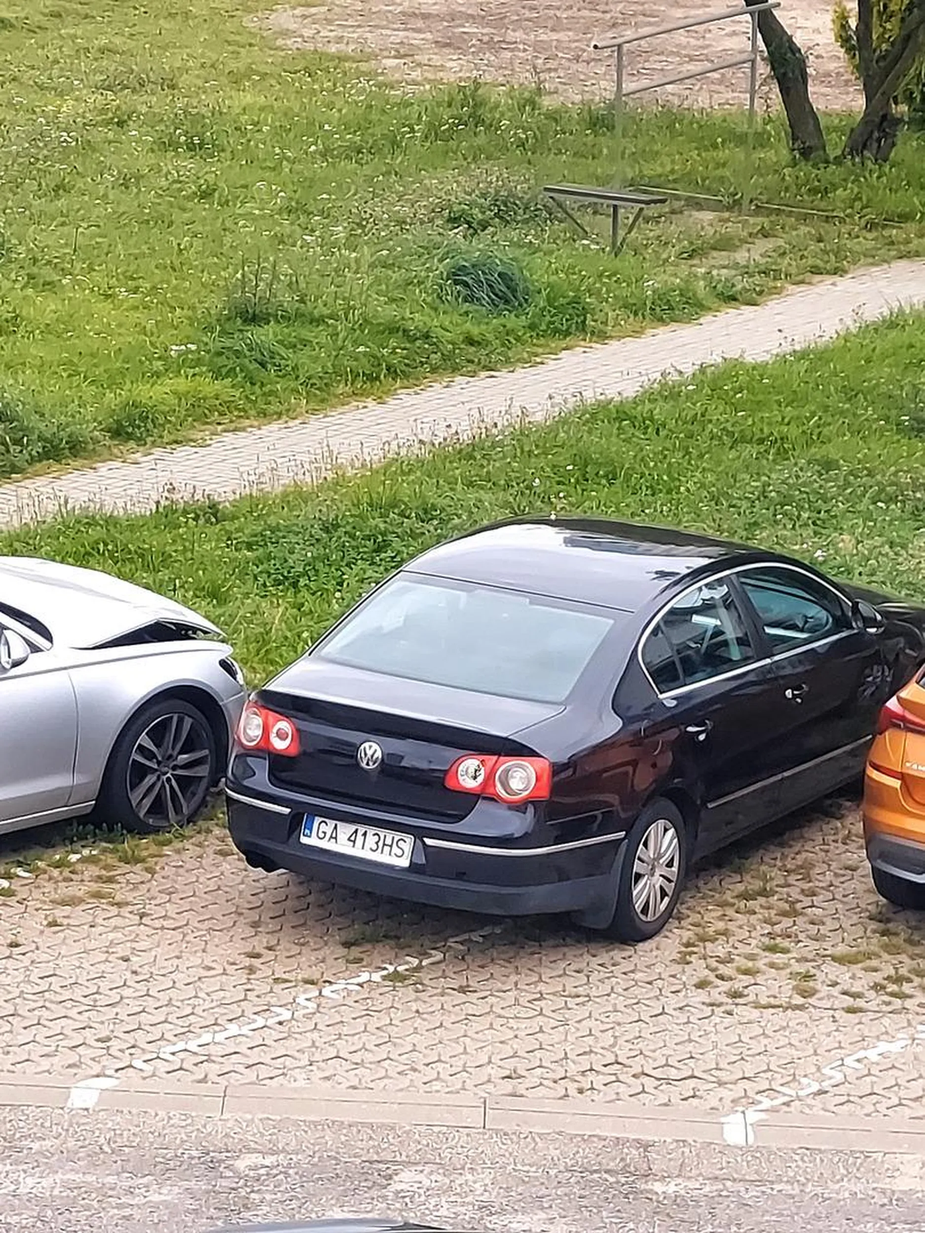 Niezłe zaparkowanie, zajmujące  2 miejsca