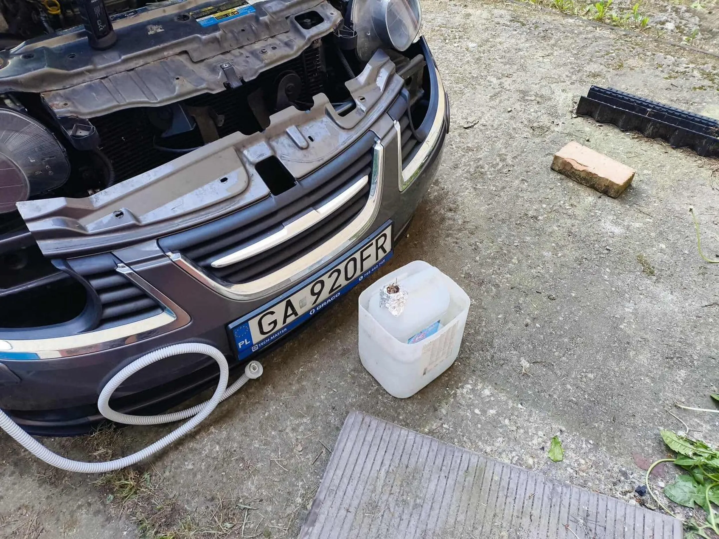 Kierowca przed jazda uzywa dymu z 5L bongo grawitacyjnego prosze o pilna interwencje