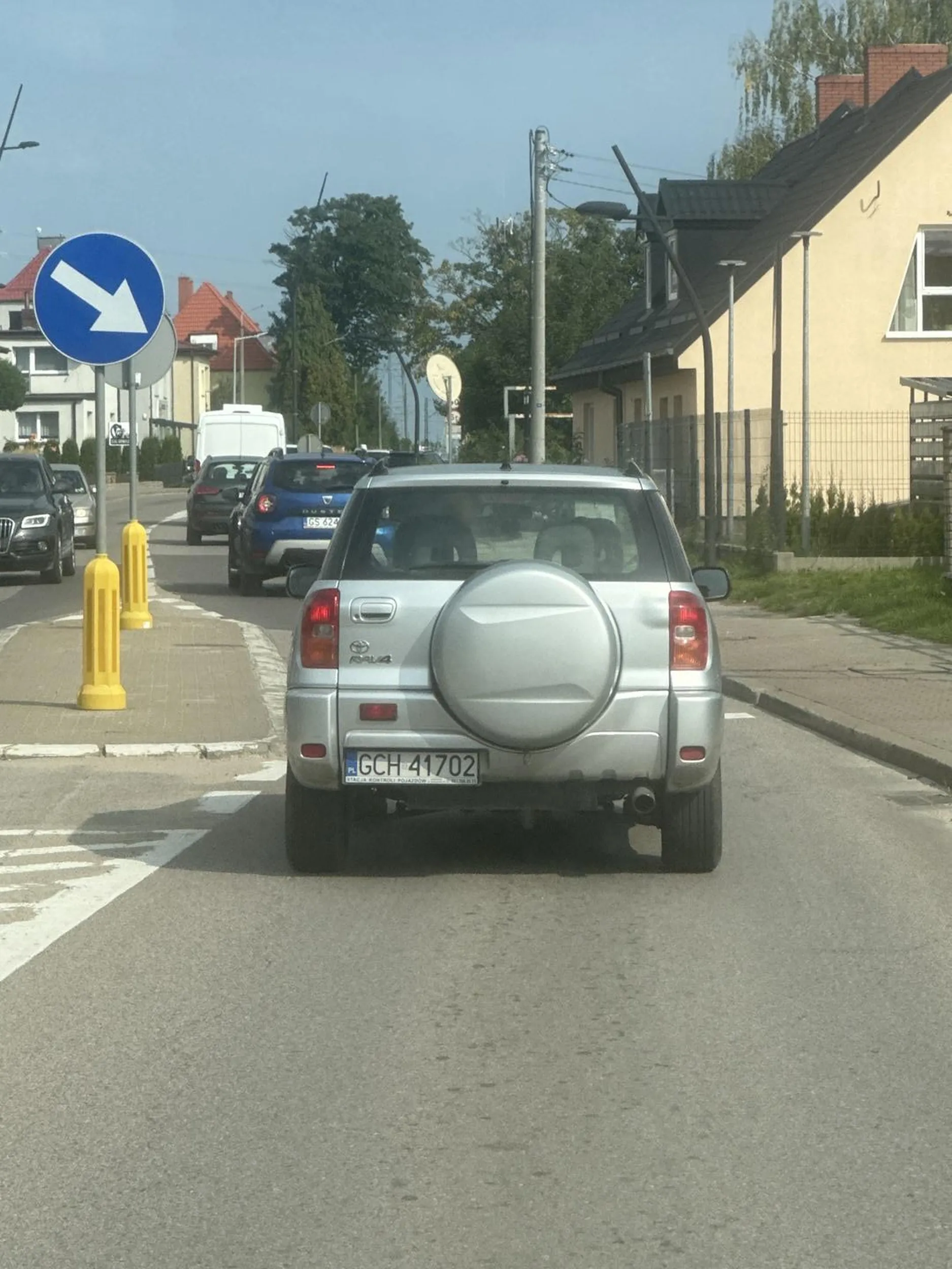 Żeby cię ktoś z drogi zepchnął! Prawo jazdy w chipsach wygrane tam gdzie 60km/h tam jedzie kaleka 30, tam gdzie 90 to jedzie 60. Rower sobie kup jak się boisz za kółko wsiąść