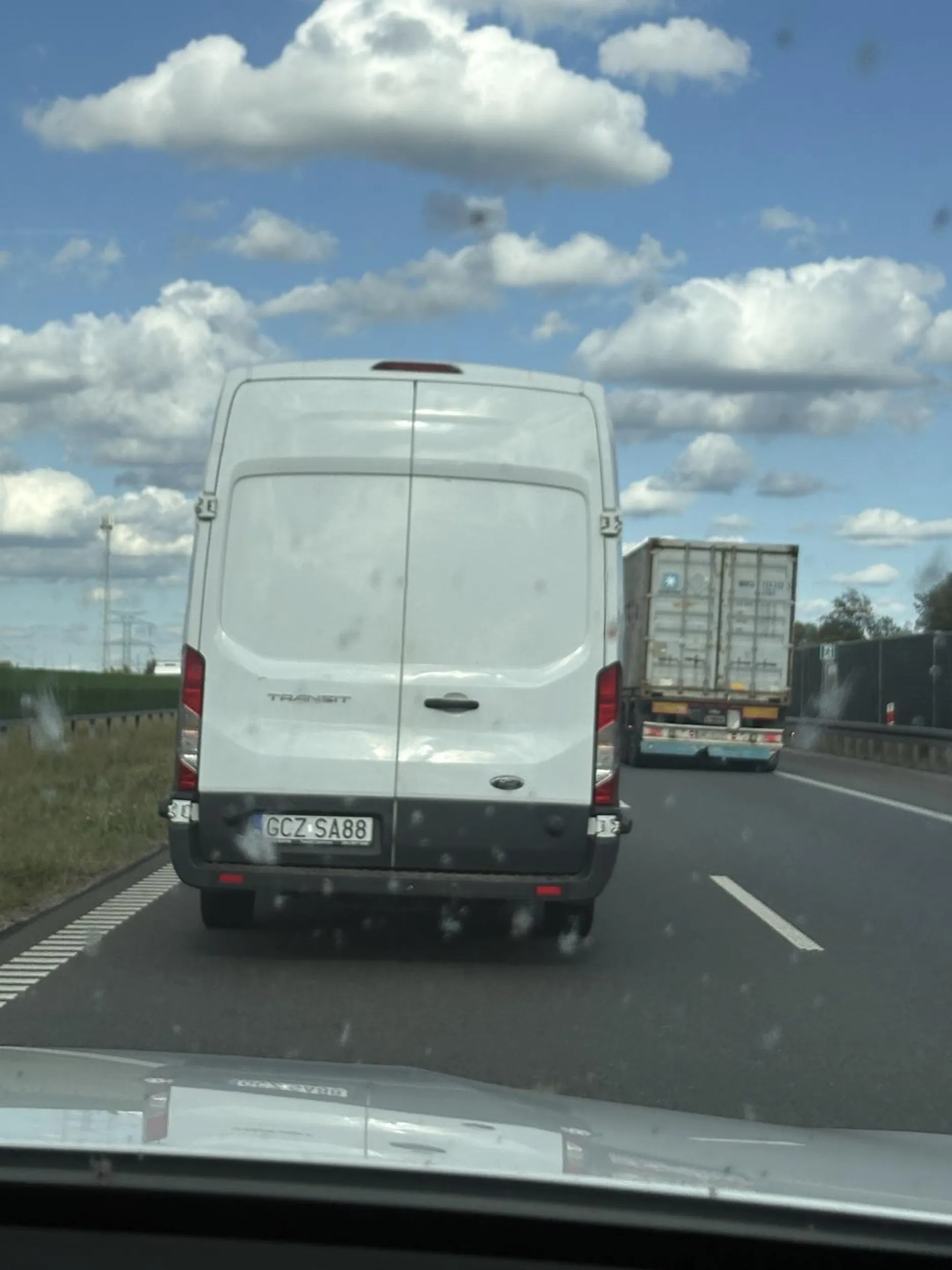 Patrzenie w lusterka boli bo chyba tak… s5 naucz się jeździć na autostradach i ekspresówek …