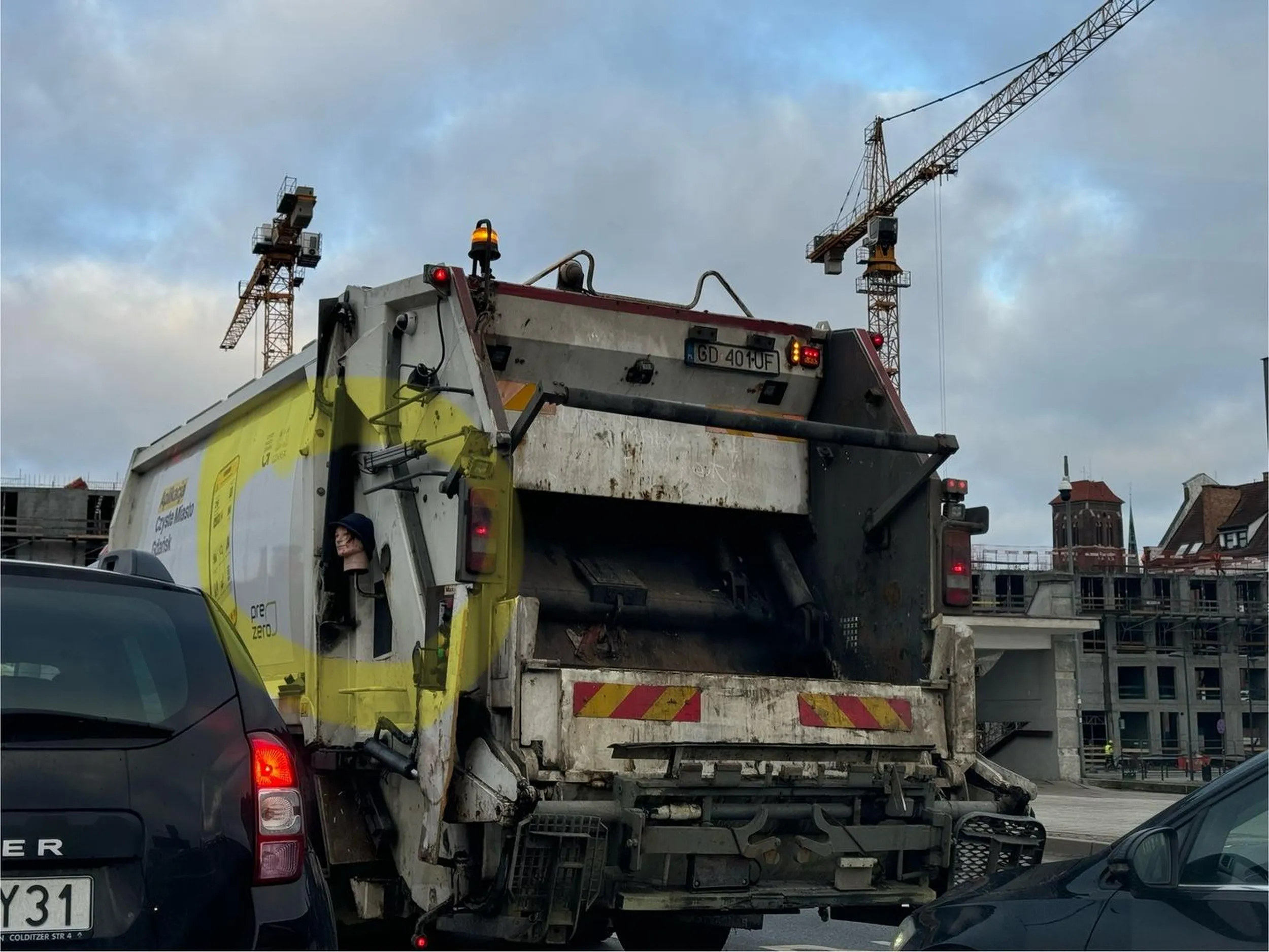 Fajna śmieciarka z horroru w trojmieście Ulica Elbląska Gdańsk