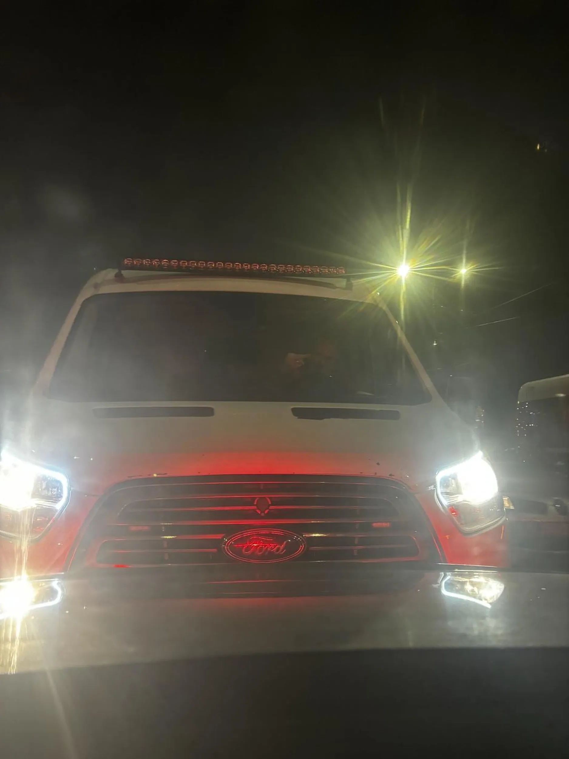 Bliżej nieokreślona ameba życiowa w podeszłym wieku z ogromną weną na stwarzanie zagrożenia na drodze.