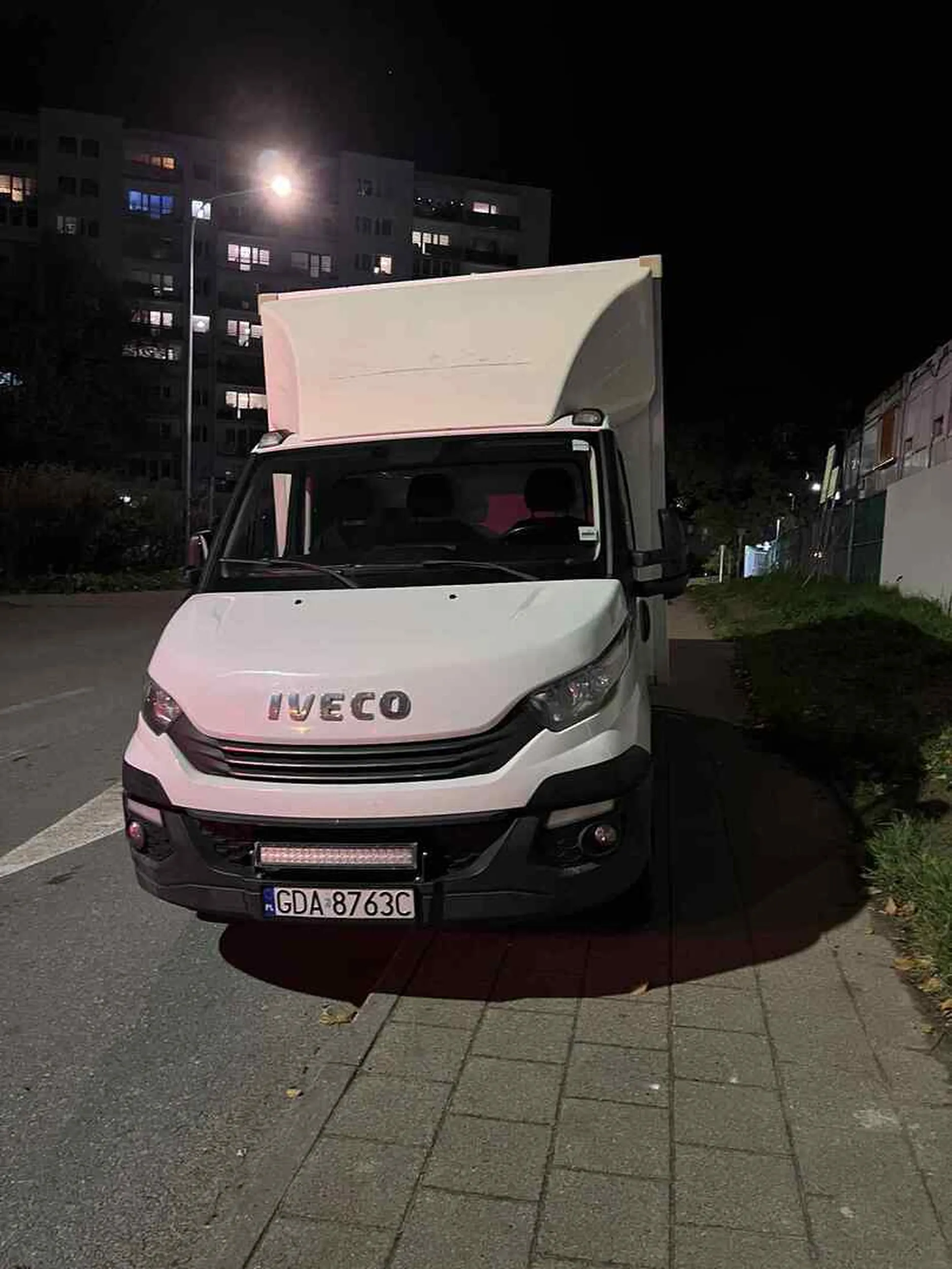 Uspołecznianie kosztów działalności