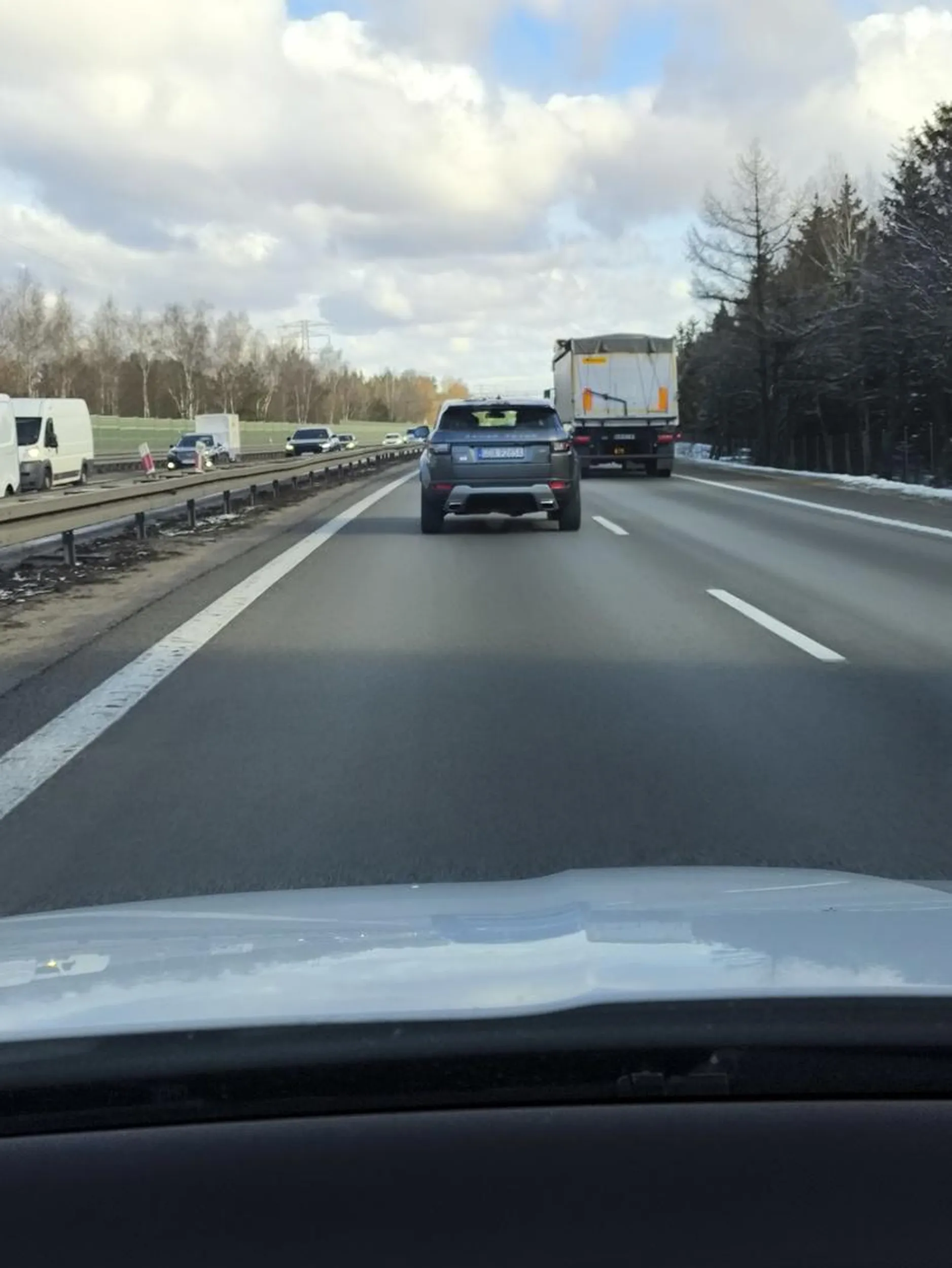 Tak znamy go ...gruby jak wieprz i krzyczy dużo...