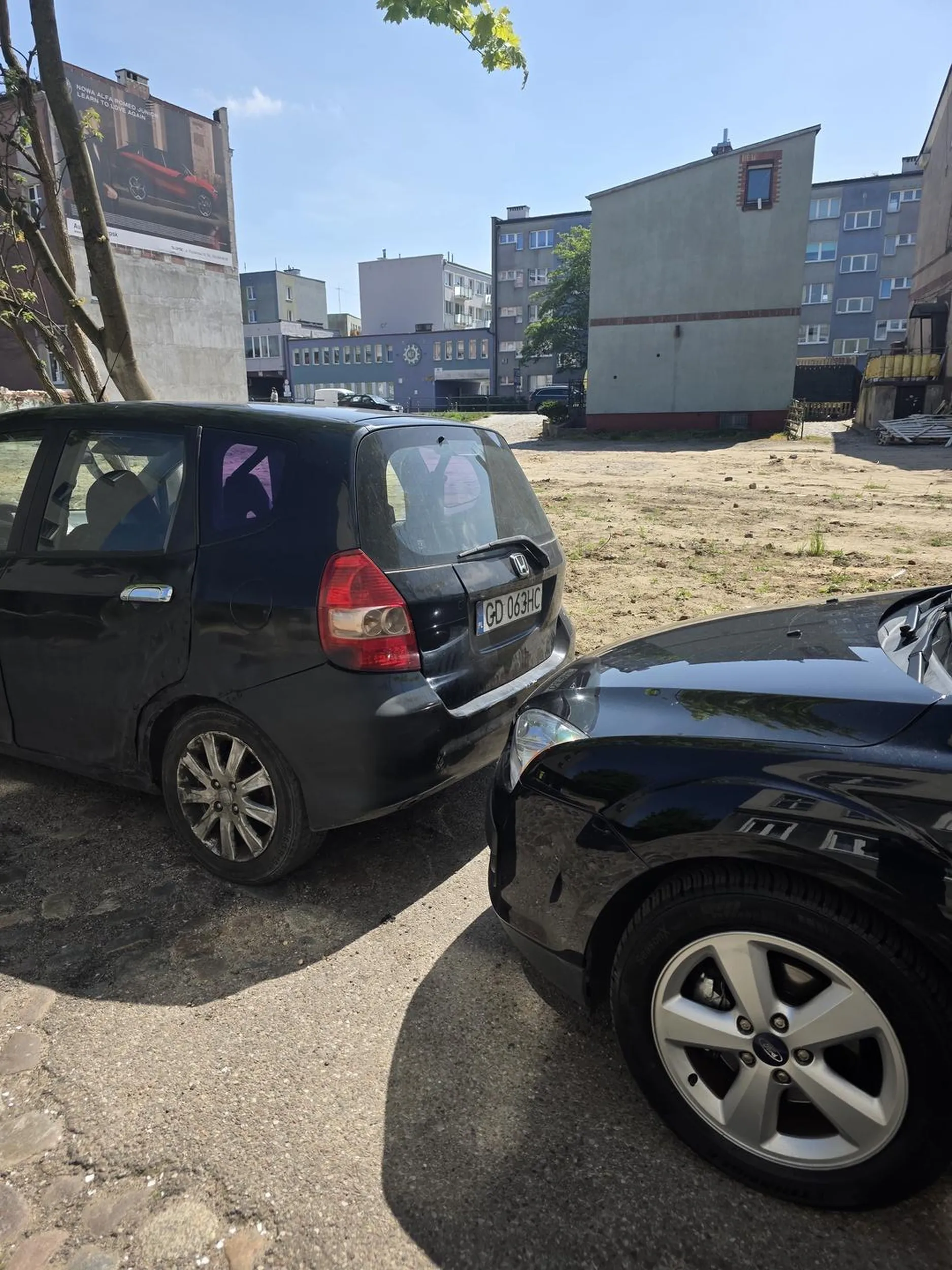 Pozdrawiam bezmózga który zastawił forda.