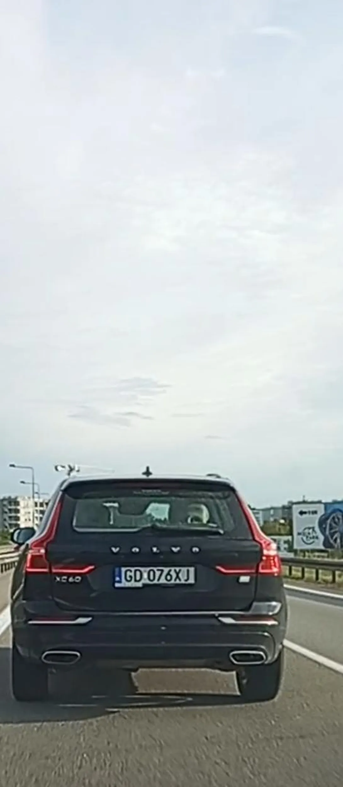 Dziadku naucz się jeździć prawym pasem a nie blokujesz lewy służy do wyprzedzania