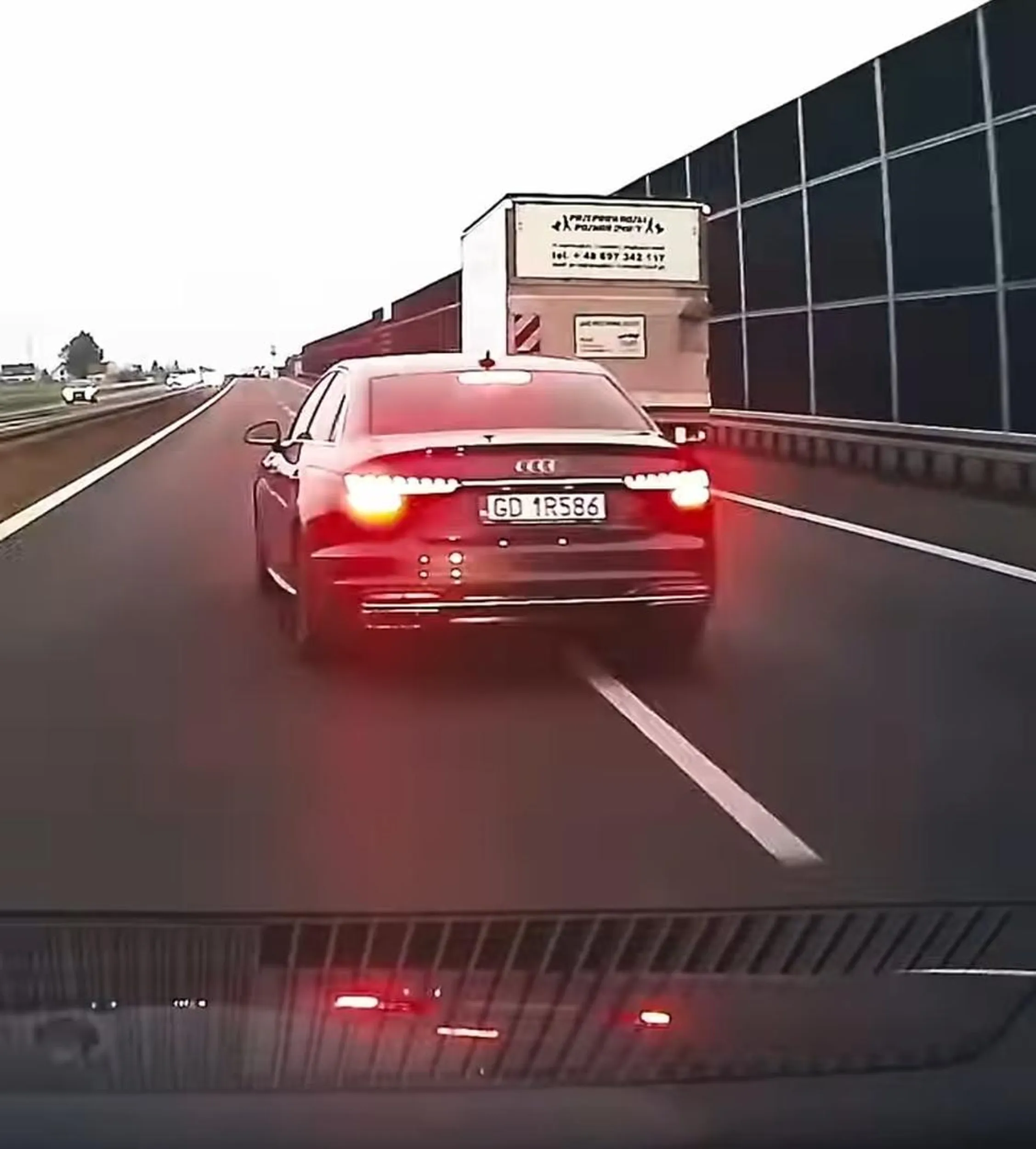 Mam Audi mam innych w doopie: https://www.facebook.com/share/r/1D4PpCYAv2/