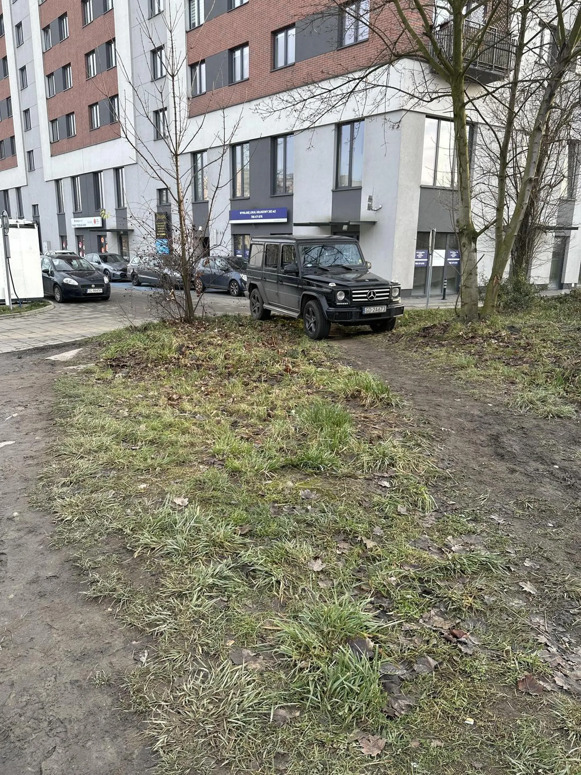 Na G klasę stać ale na zapłatę za parking który już obok jest nie.