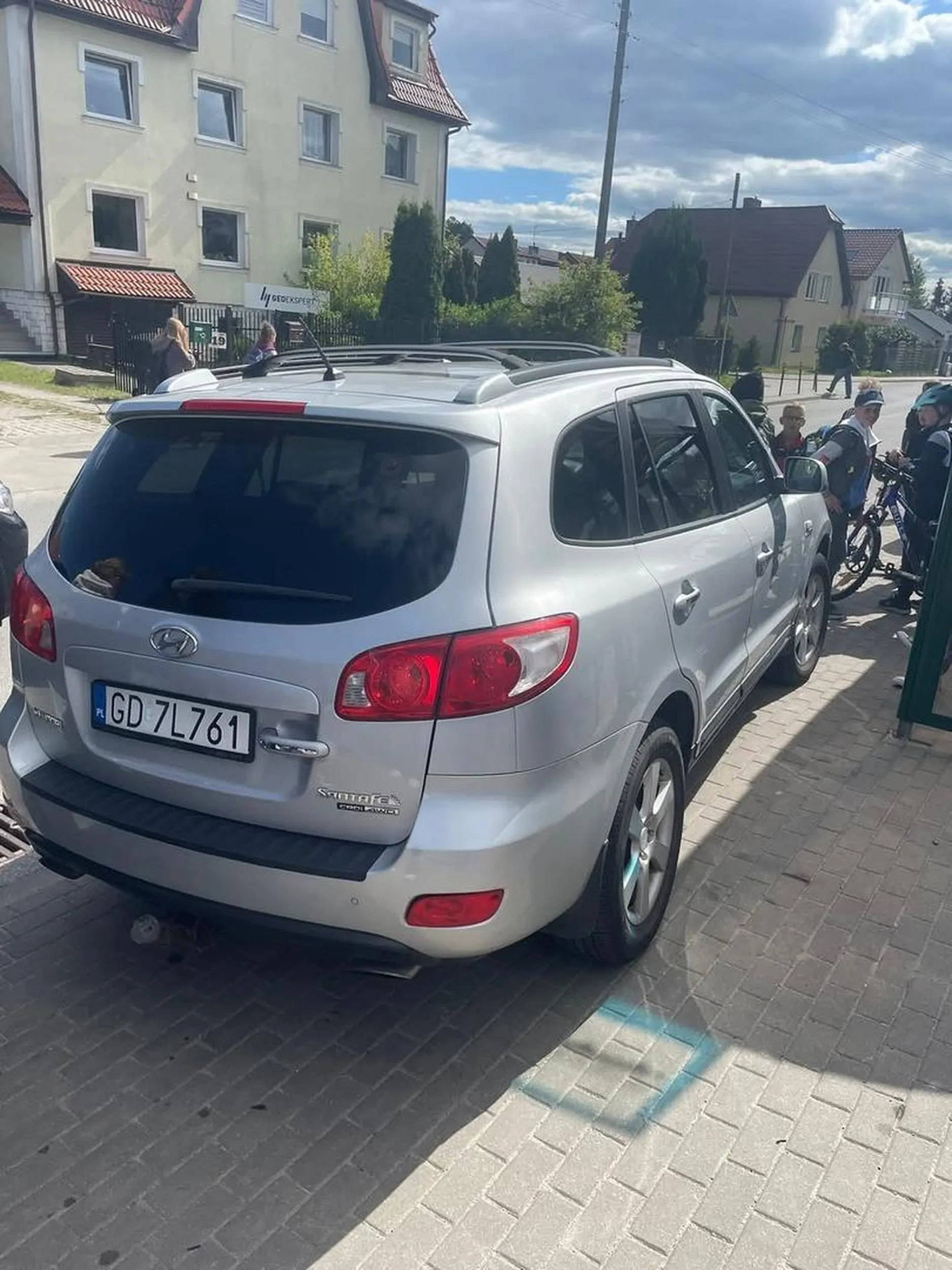 Recydywista. Dziś zablokował przystanek