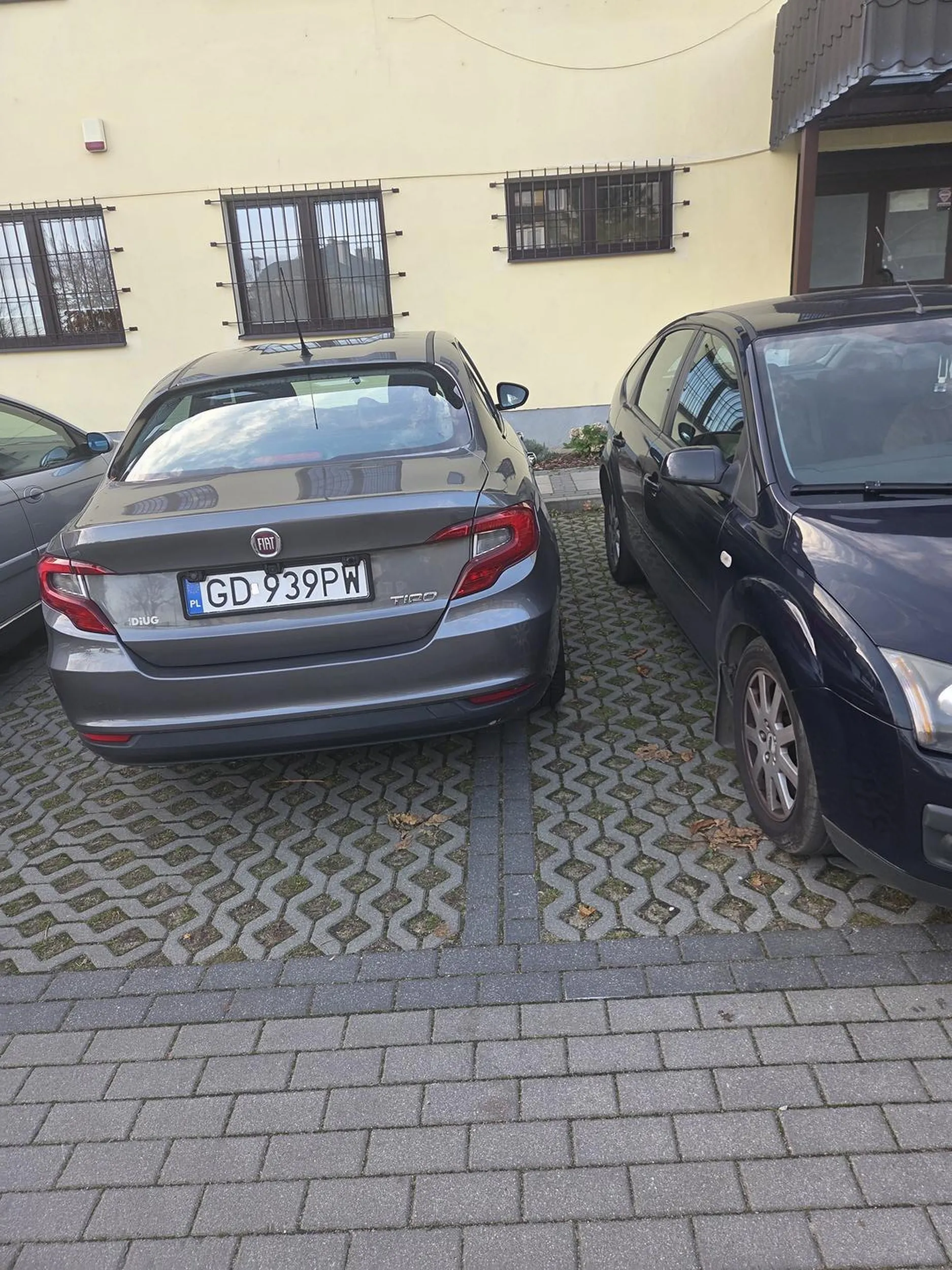 Żona wie jakie ty masz problemy z trafieniem w odpowiednie przestrzenie?