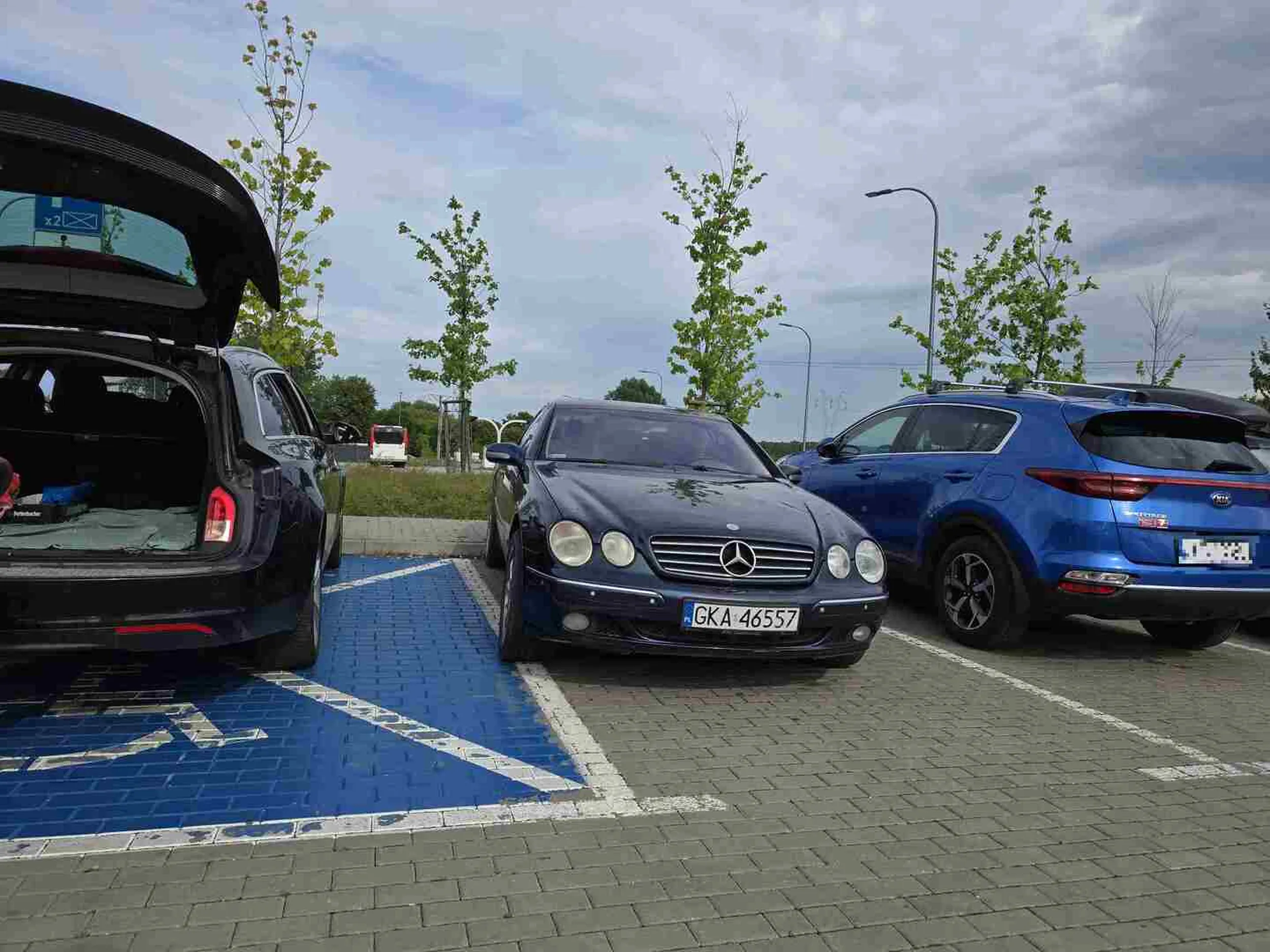 Trudna sztuka parkowania w liniach